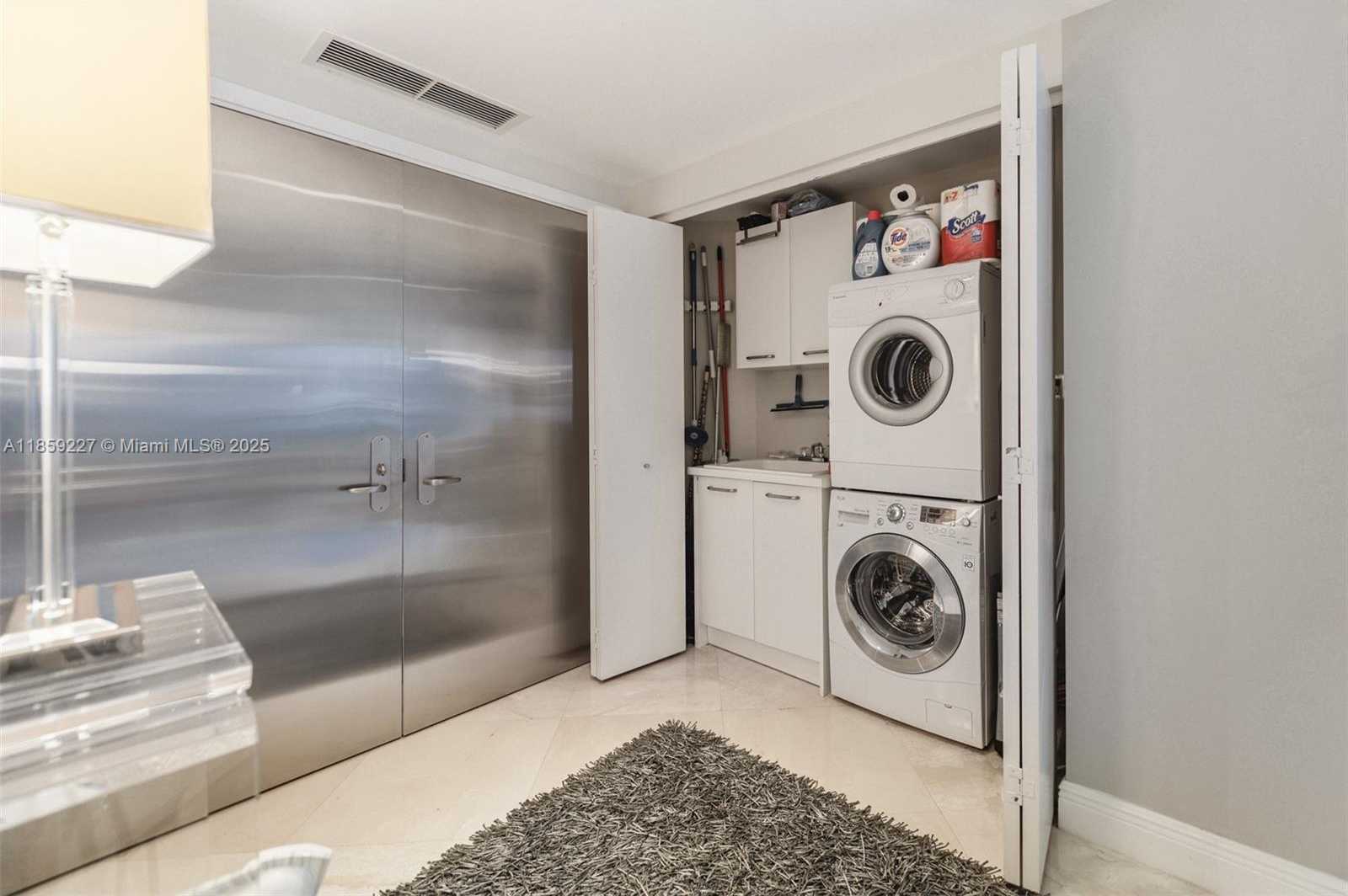 Small Image of 1331 BRICKELL BAY DR #811, Miami Number 12