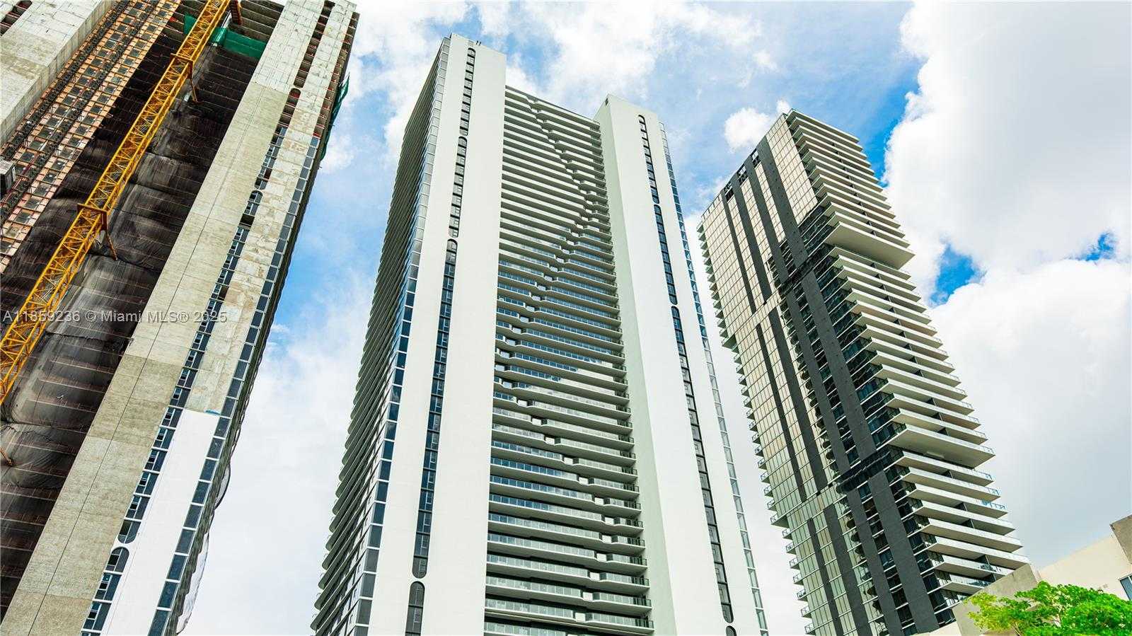 Small Image of 700 NORTH EAST 24TH ST #3605, Miami Number 17