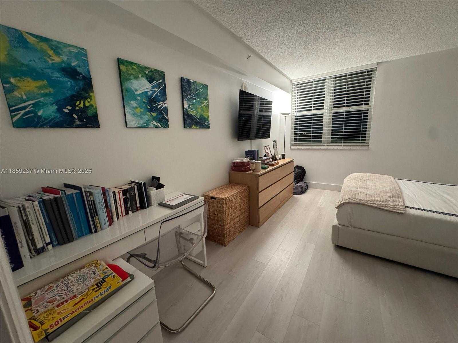 Small Image of 3000 CORAL WAY #713, Miami Number 14