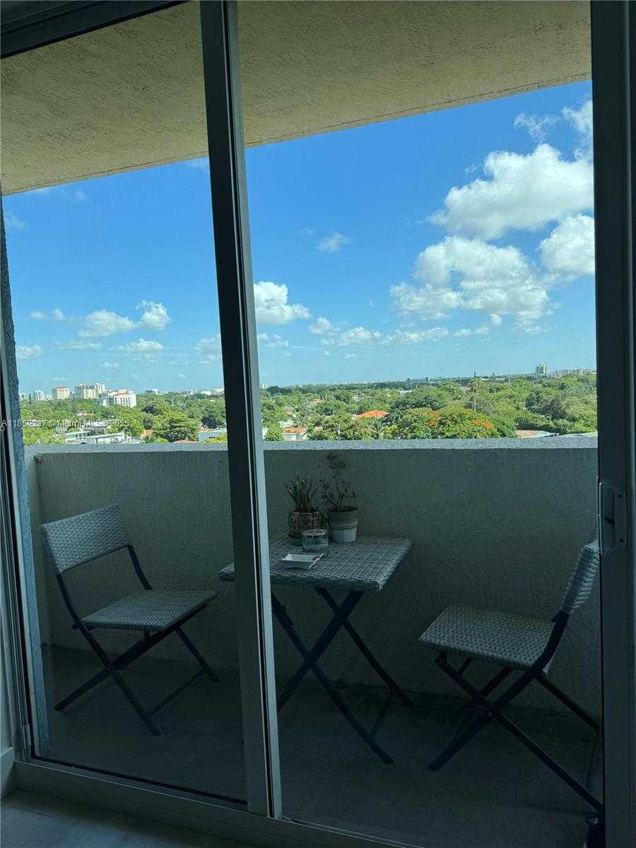 Small Image of 3000 CORAL WAY #713, Miami Number 25