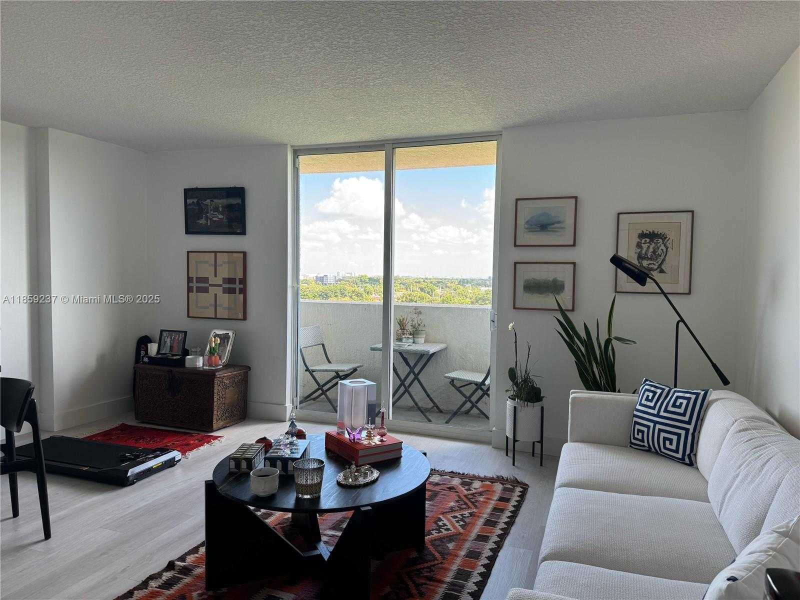 Small Image of 3000 CORAL WAY #713, Miami Number 7