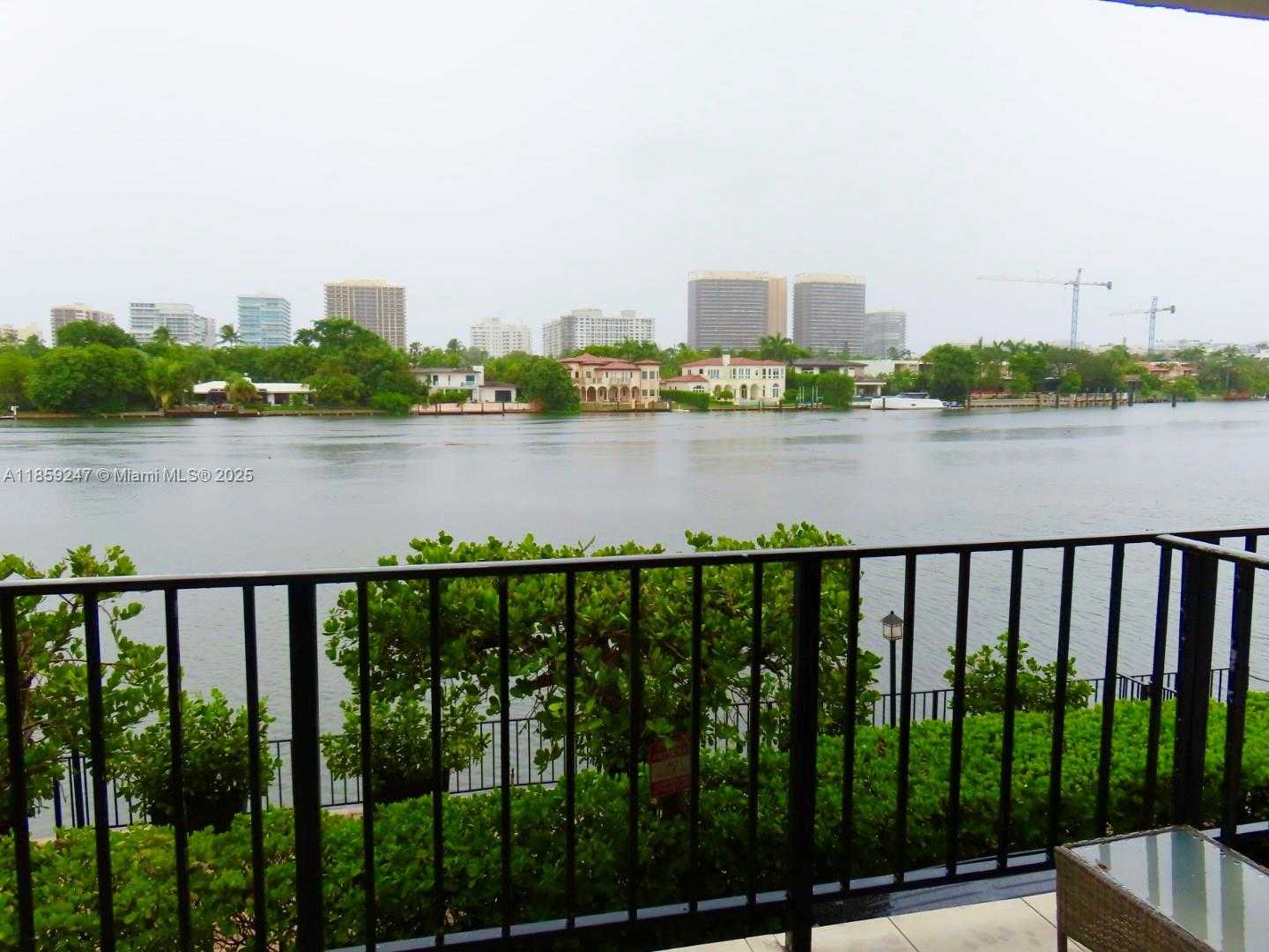 Small Image of 10101 EAST BAY HARBOR DR #204, Bay Harbor Islands Number 12