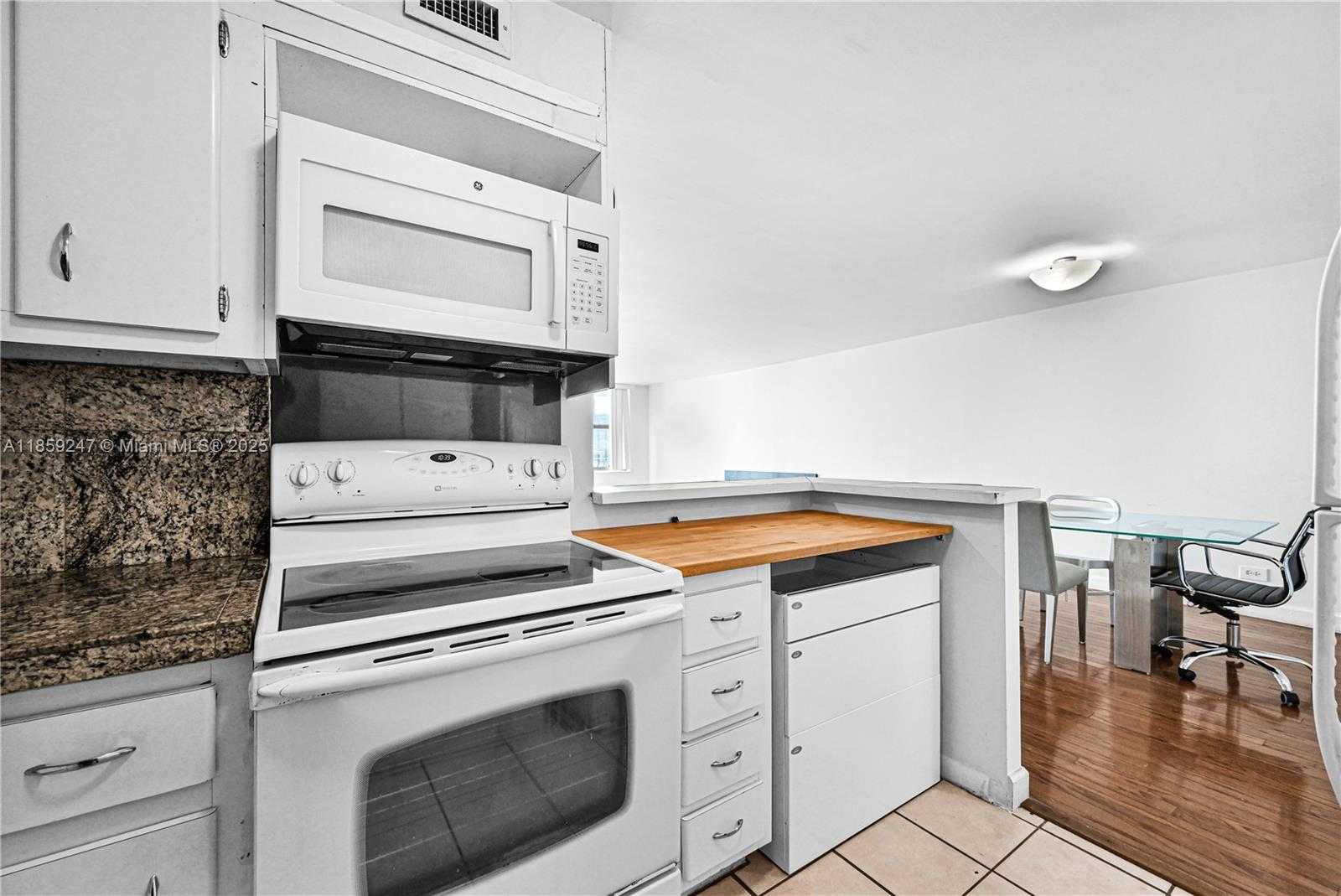 Small Image of 10101 EAST BAY HARBOR DR #204, Bay Harbor Islands Number 23