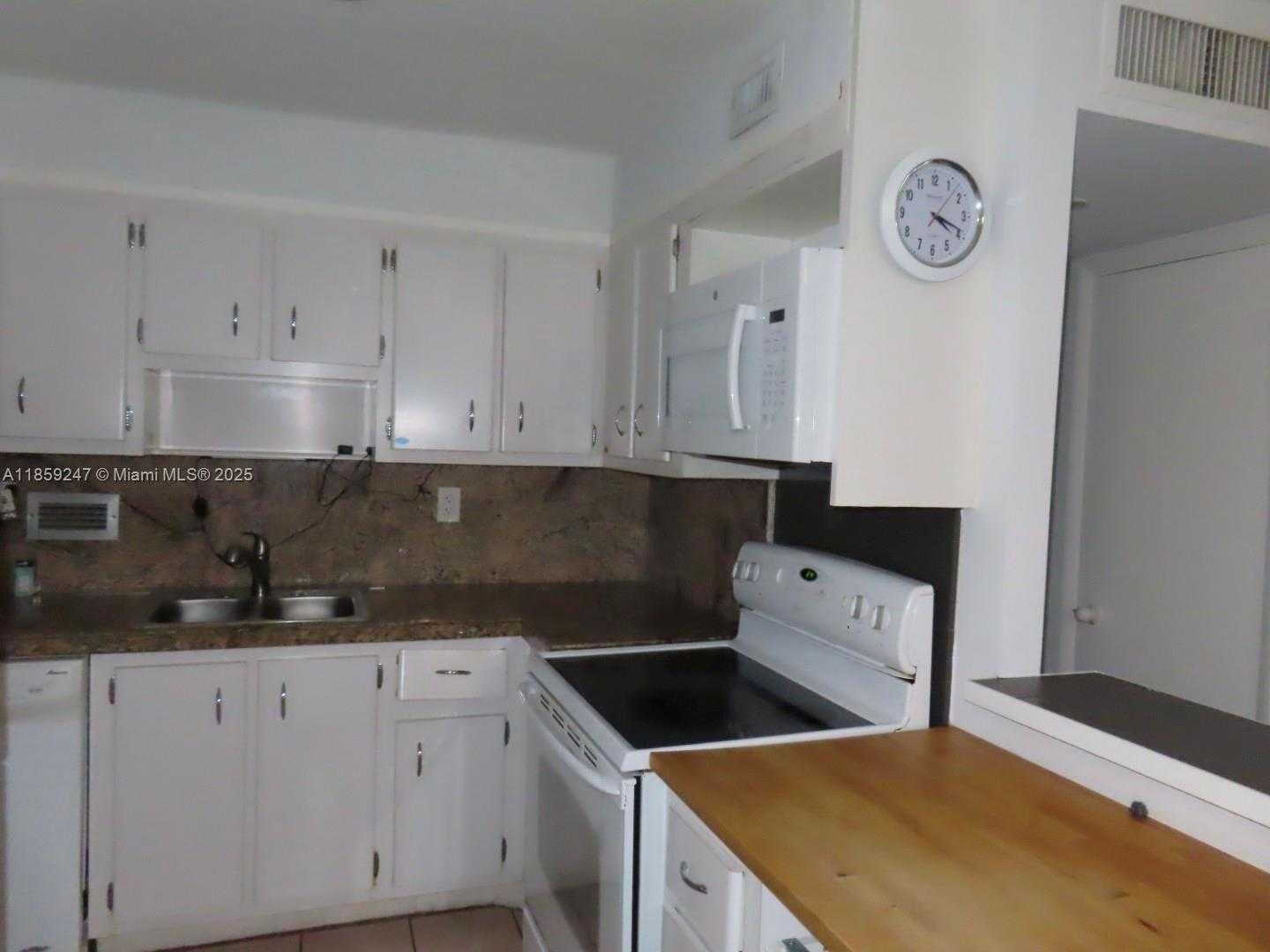 Small Image of 10101 EAST BAY HARBOR DR #204, Bay Harbor Islands Number 9