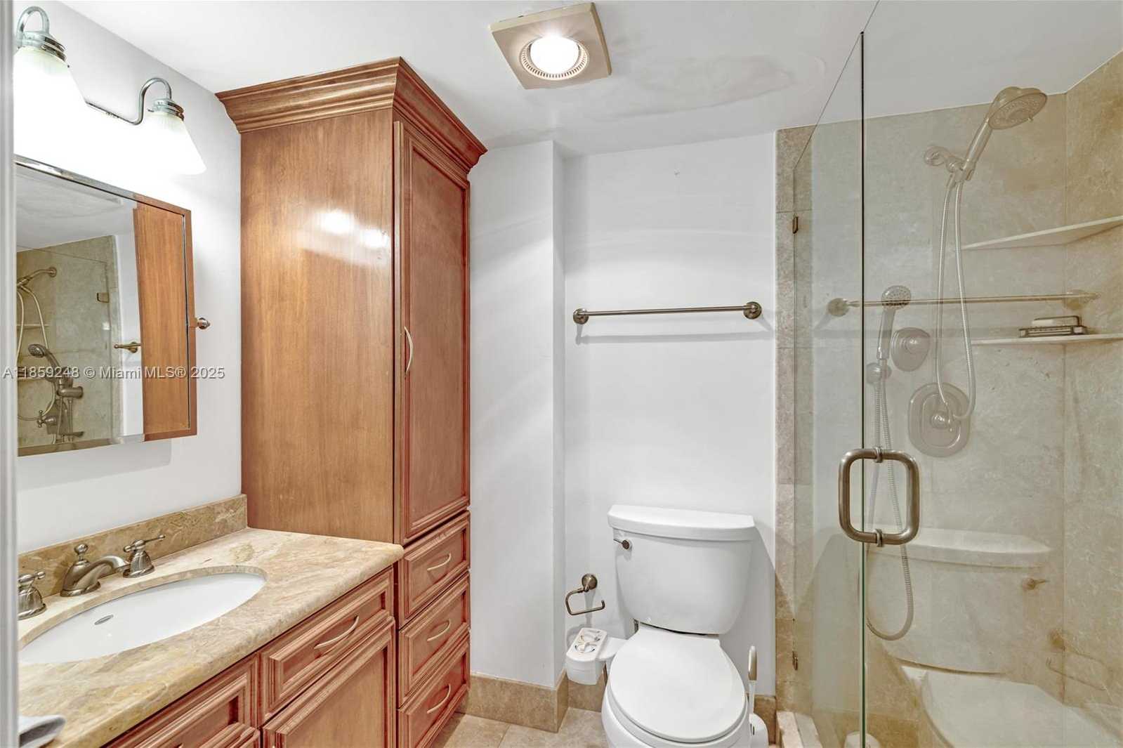 Small Image of 4301 COLLINS AVE #907, Miami Beach Number 12