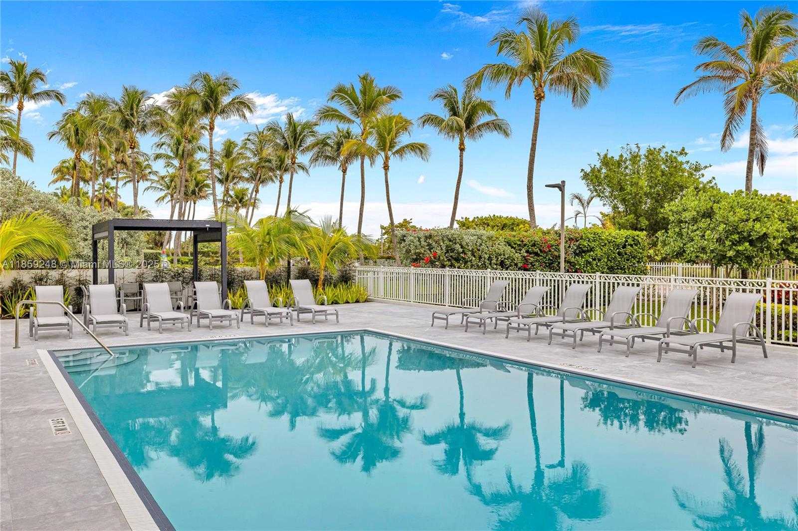 Small Image of 4301 COLLINS AVE #907, Miami Beach Number 22