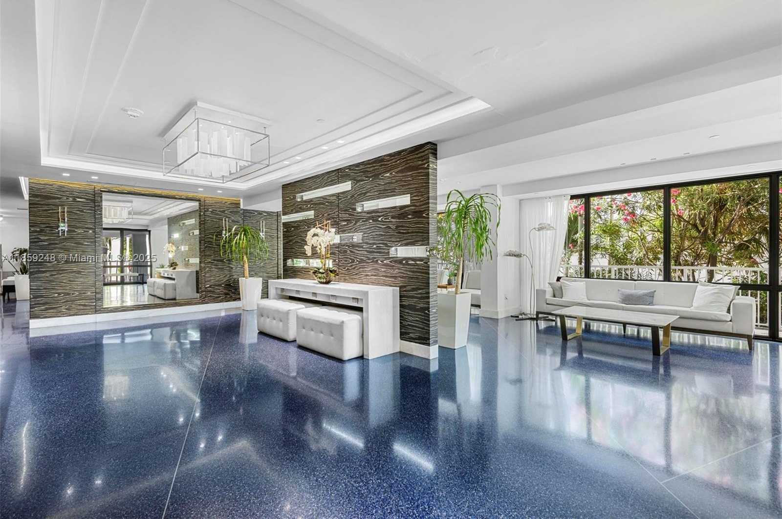 Small Image of 4301 COLLINS AVE #907, Miami Beach Number 26