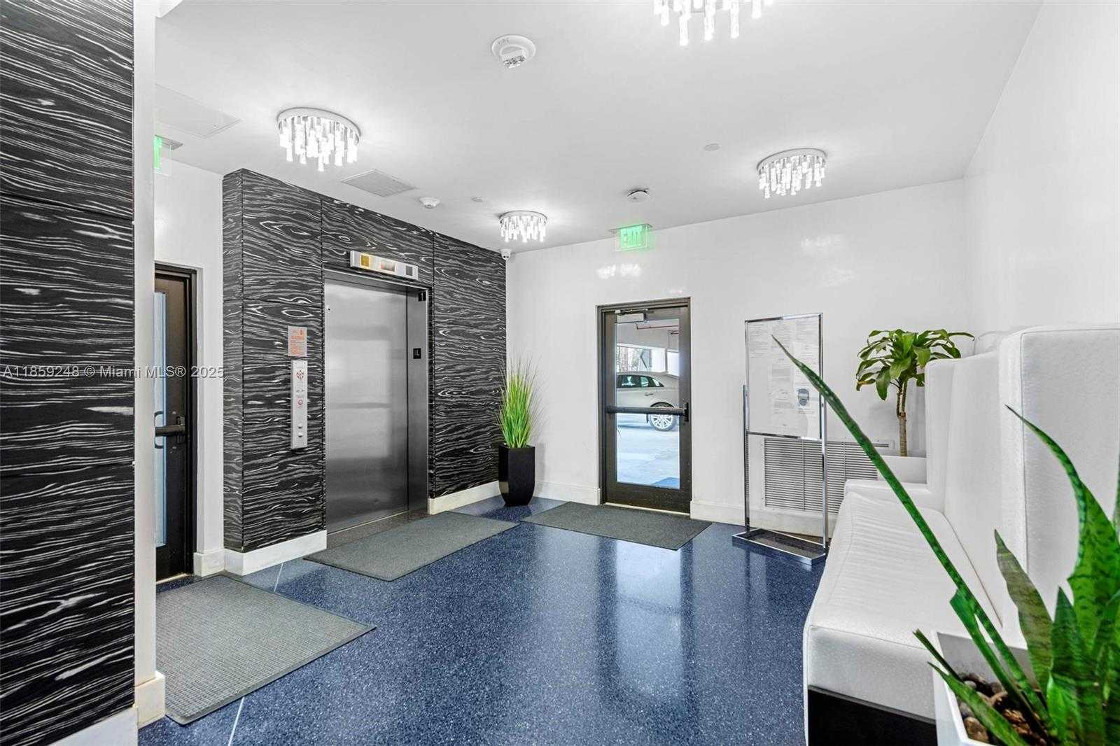 Small Image of 4301 COLLINS AVE #907, Miami Beach Number 28
