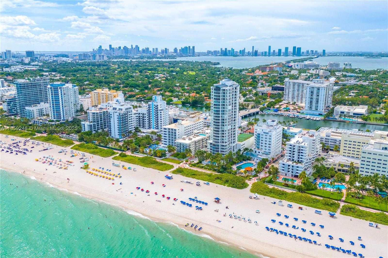 Small Image of 4301 COLLINS AVE #907, Miami Beach Number 31