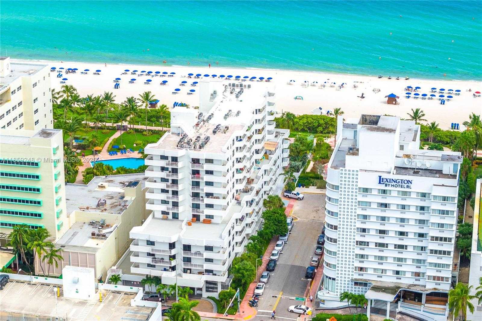 Small Image of 4301 COLLINS AVE #907, Miami Beach Number 36