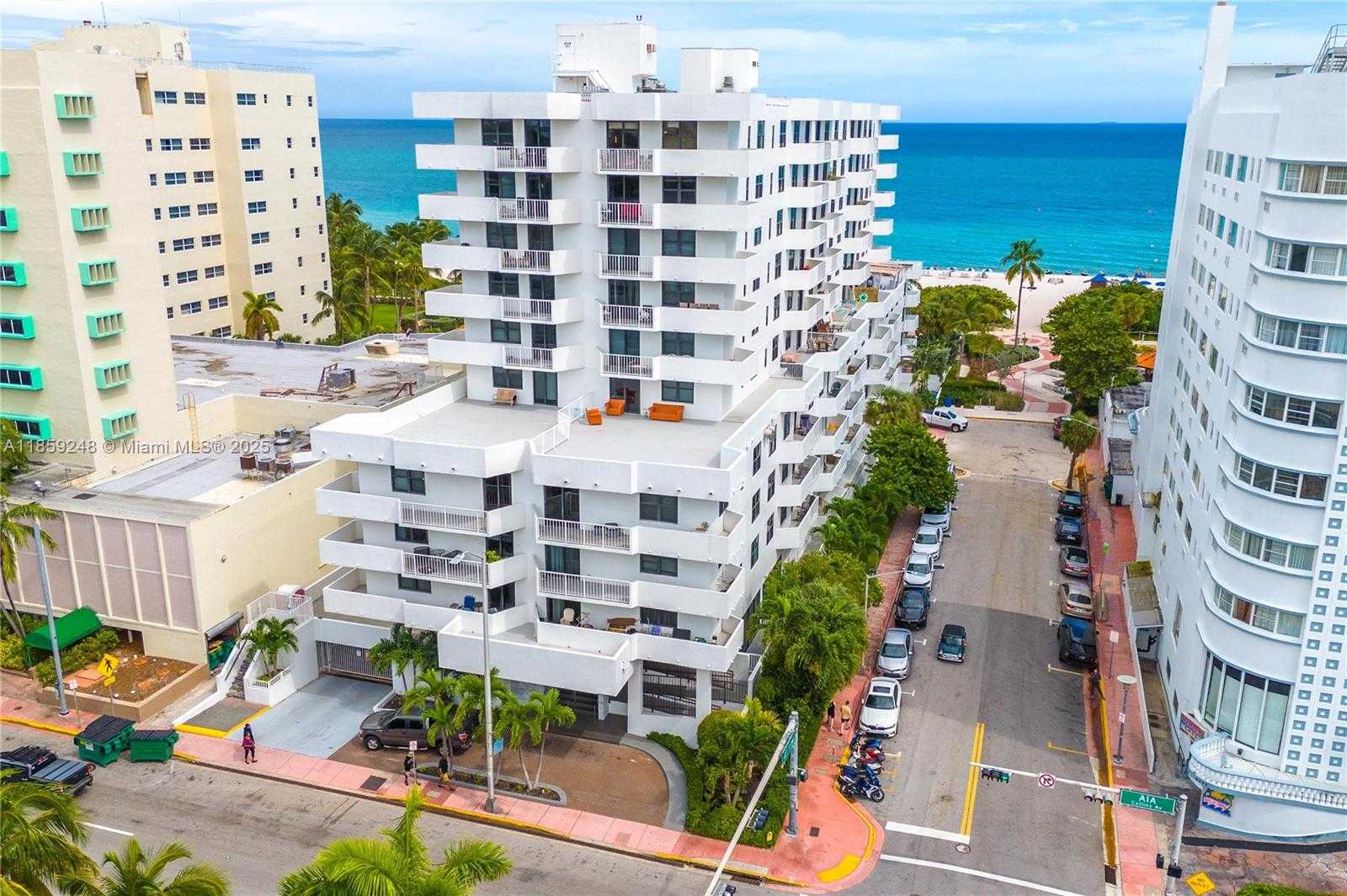 Small Image of 4301 COLLINS AVE #907, Miami Beach Number 41
