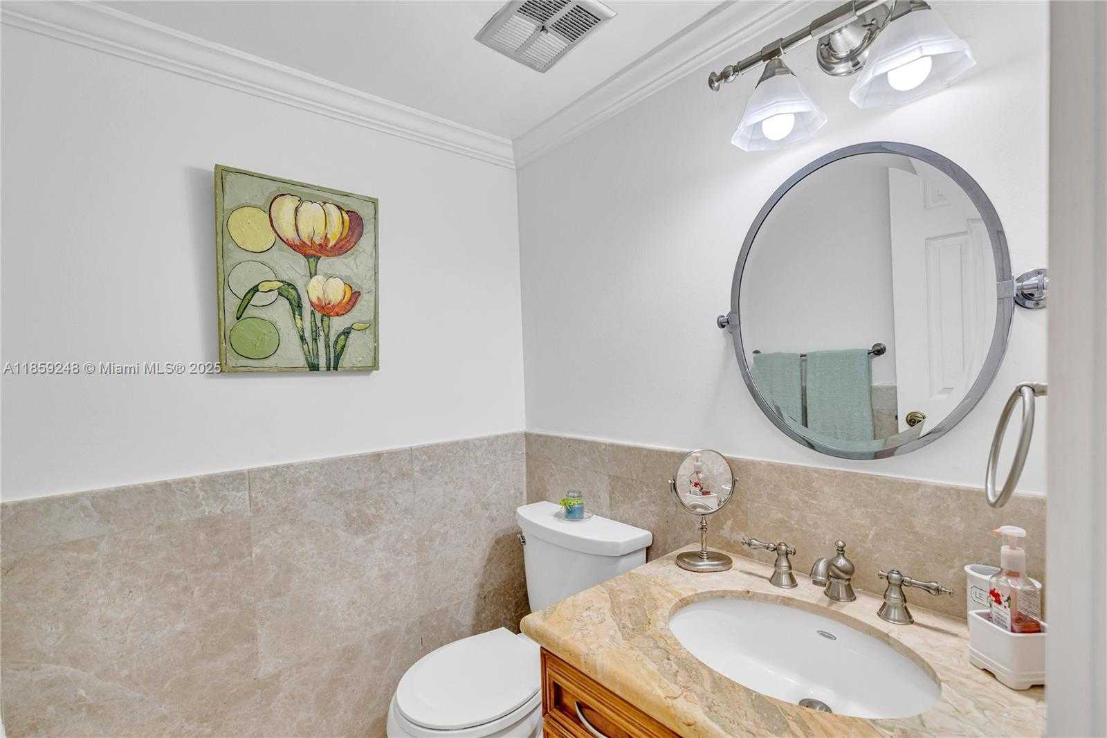 Small Image of 4301 COLLINS AVE #907, Miami Beach Number 8