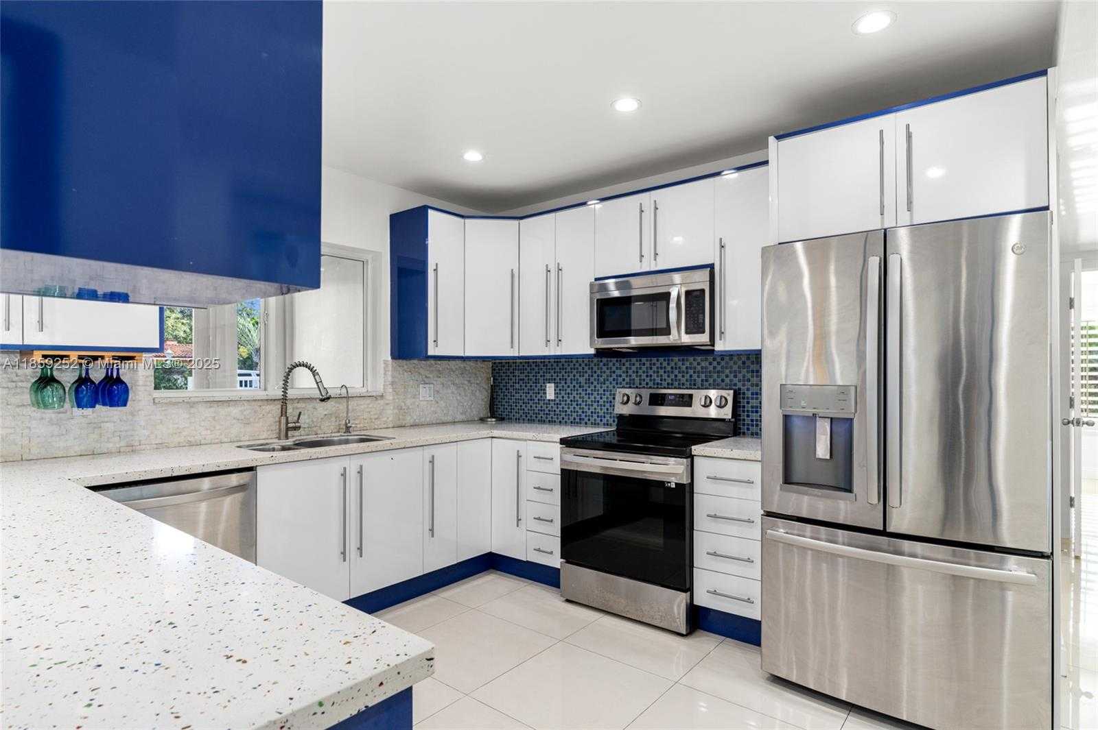 Small Image of 5725 SOUTH WEST 56TH ST, Miami Number 10