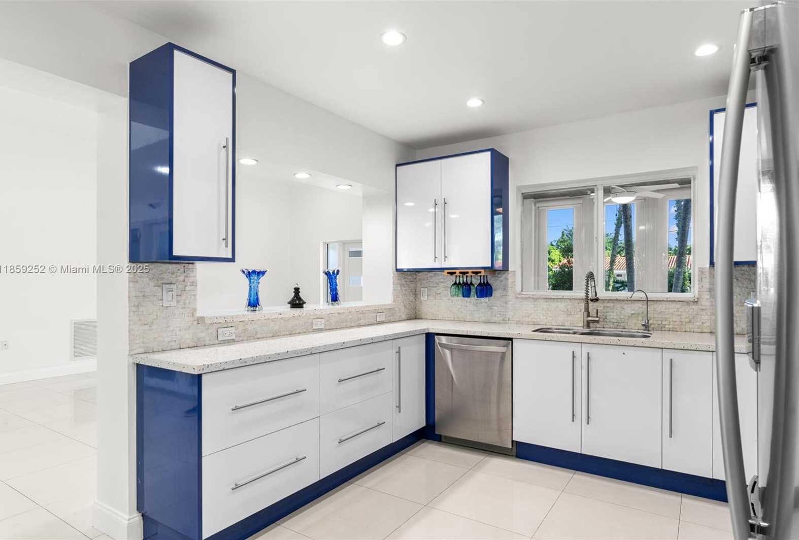 Small Image of 5725 SOUTH WEST 56TH ST, Miami Number 12