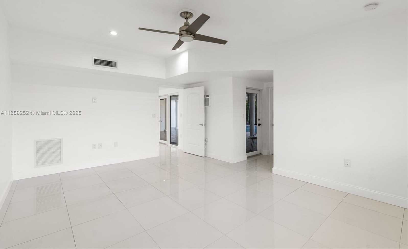Small Image of 5725 SOUTH WEST 56TH ST, Miami Number 14