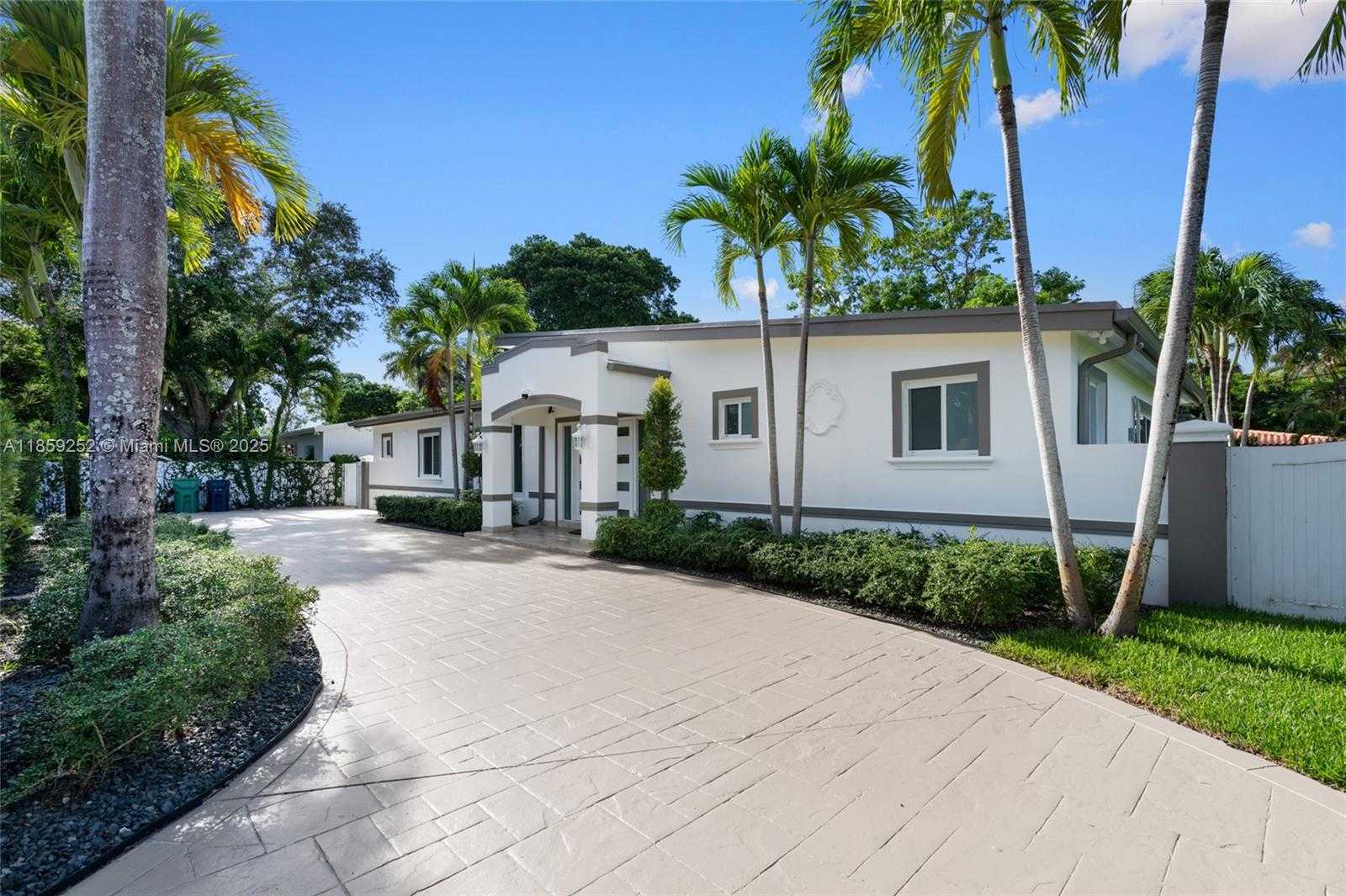 Small Image of 5725 SOUTH WEST 56TH ST, Miami Number 2