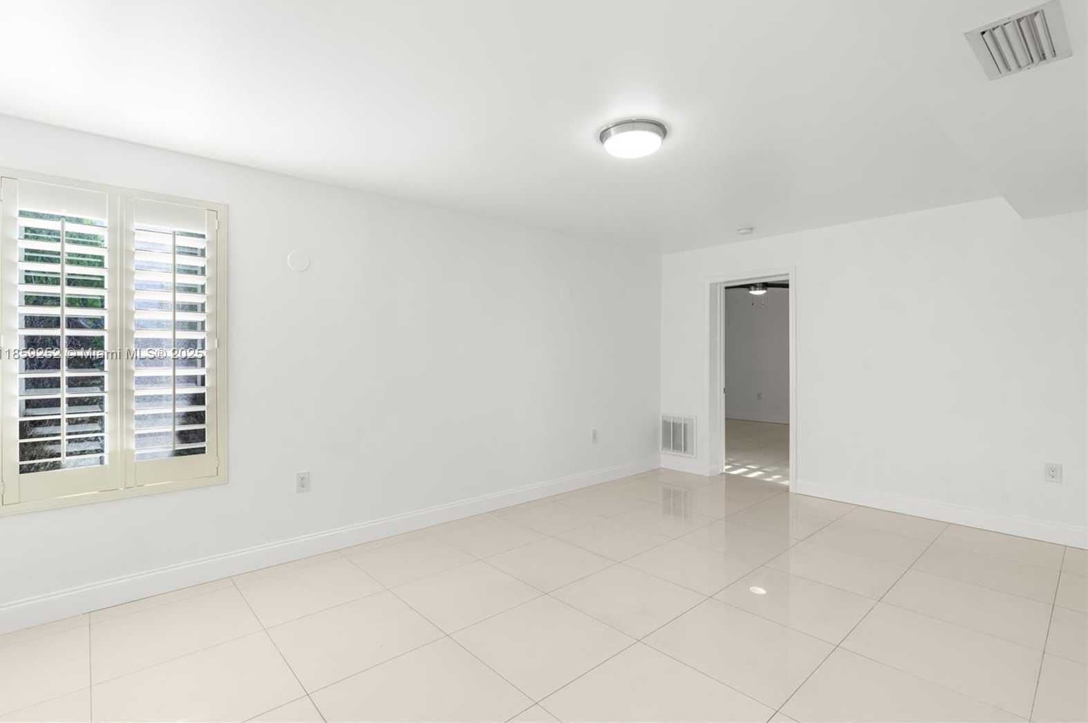 Small Image of 5725 SOUTH WEST 56TH ST, Miami Number 24