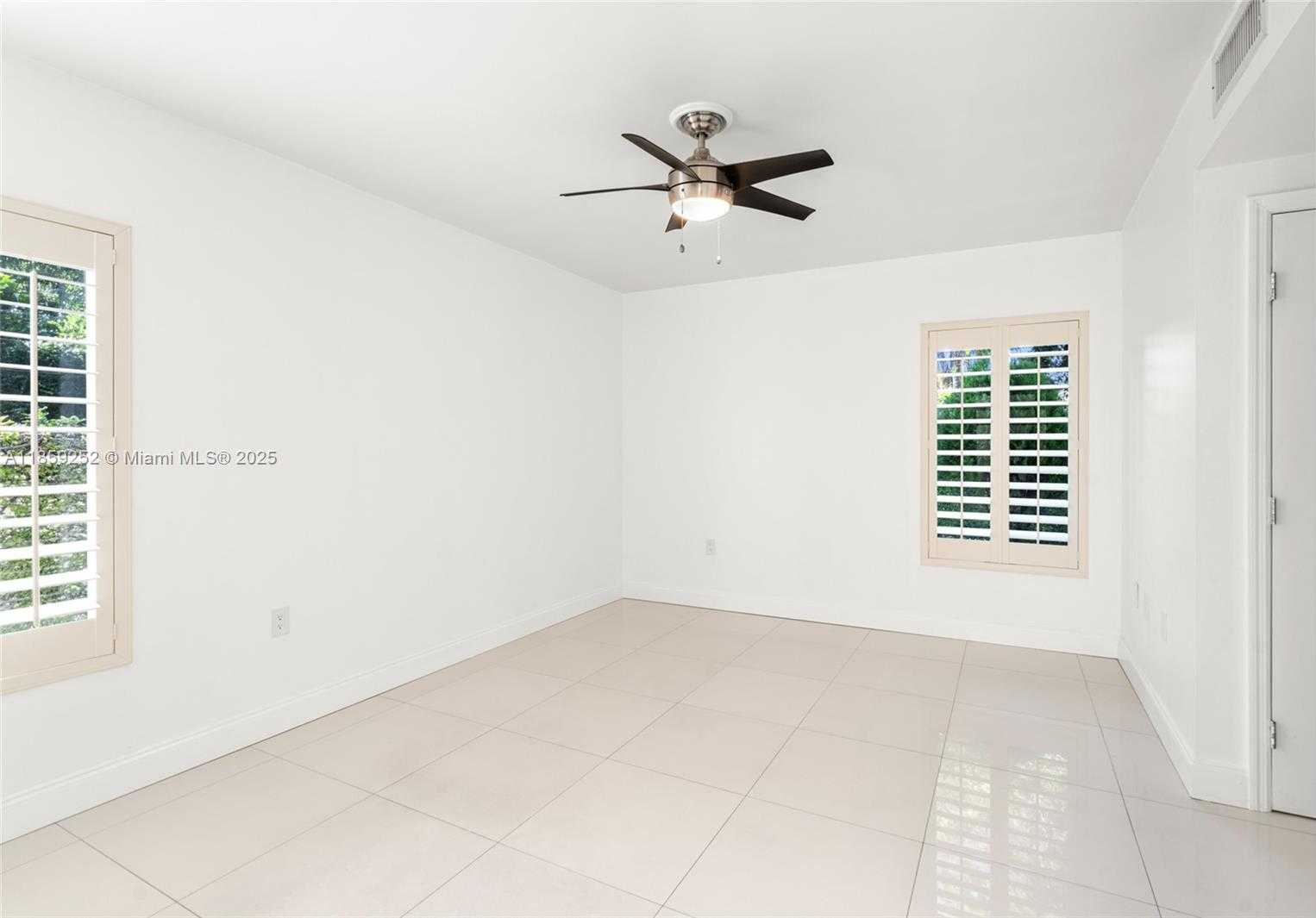 Small Image of 5725 SOUTH WEST 56TH ST, Miami Number 25