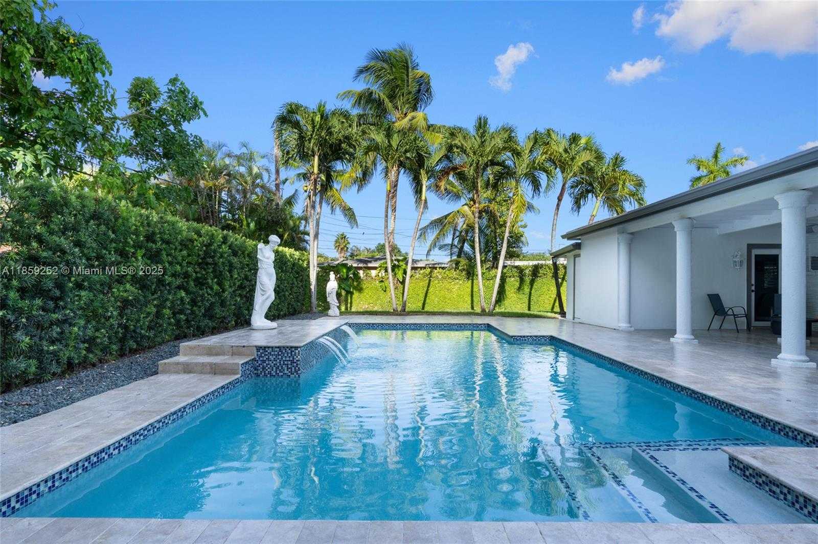 Small Image of 5725 SOUTH WEST 56TH ST, Miami Number 33