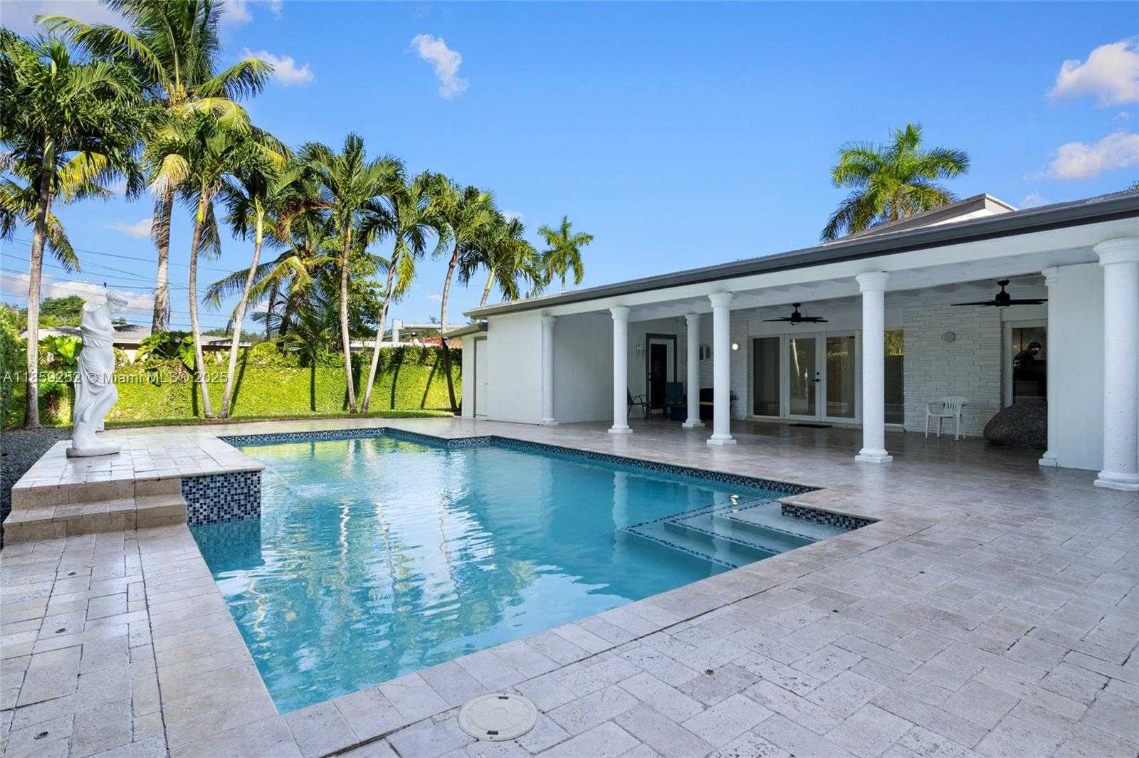 Small Image of 5725 SOUTH WEST 56TH ST, Miami Number 34