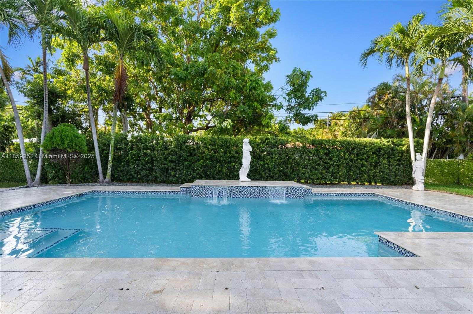 Small Image of 5725 SOUTH WEST 56TH ST, Miami Number 36