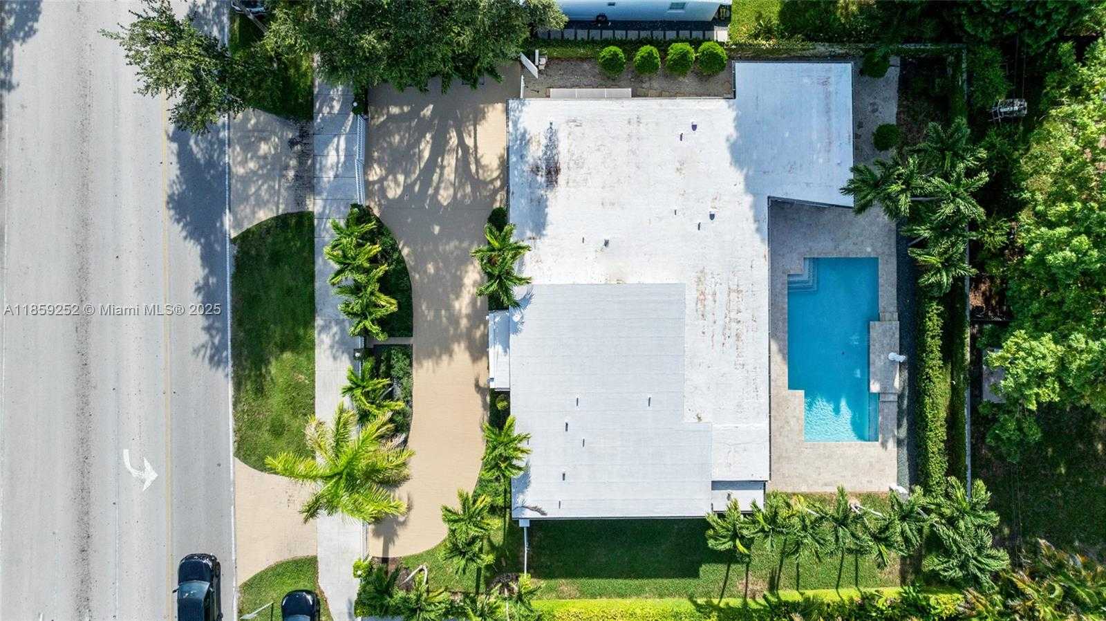 Small Image of 5725 SOUTH WEST 56TH ST, Miami Number 44