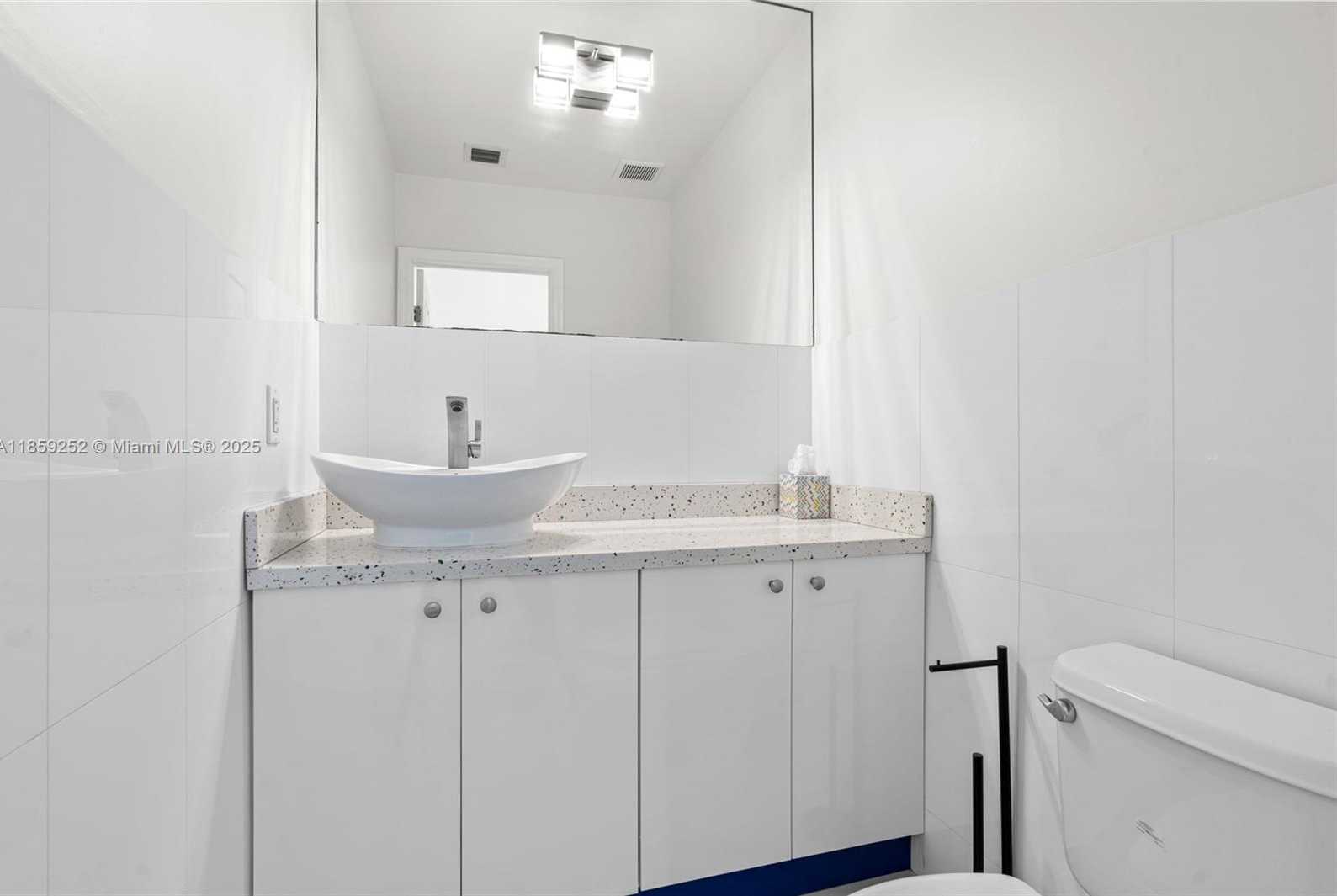 Small Image of 5725 SOUTH WEST 56TH ST, Miami Number 8