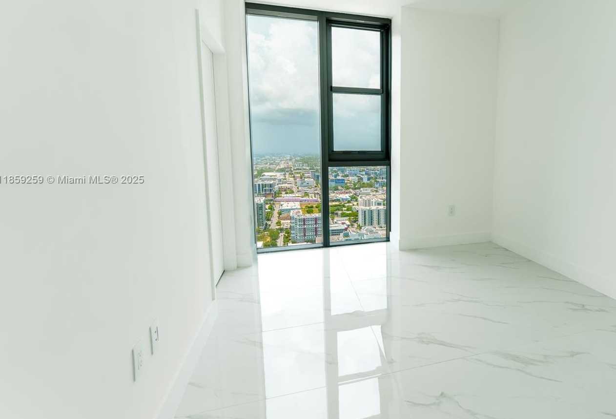 Small Image of 700 NORTH EAST 24TH ST #4407, Miami Number 46