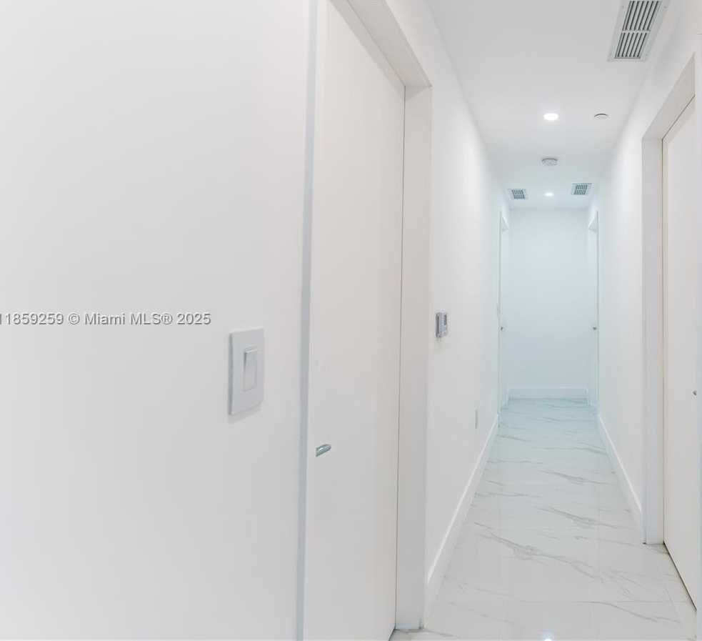 Small Image of 700 NORTH EAST 24TH ST #4407, Miami Number 51