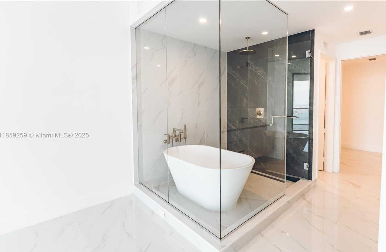 Small Image of 700 NORTH EAST 24TH ST #4407, Miami Number 66