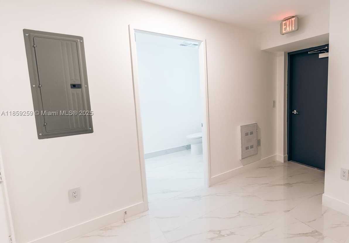 Small Image of 700 NORTH EAST 24TH ST #4407, Miami Number 73