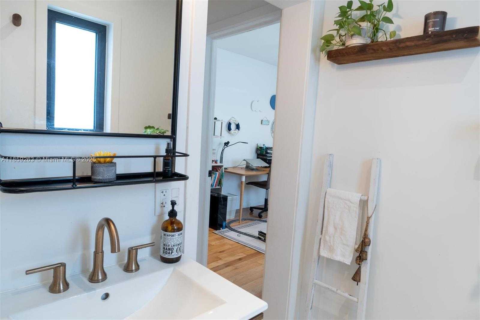 Small Image of 10828 NORTH WEST 2ND AVE, Miami Shores Number 11