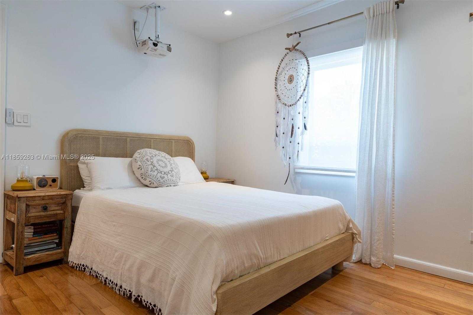 Small Image of 10828 NORTH WEST 2ND AVE, Miami Shores Number 15