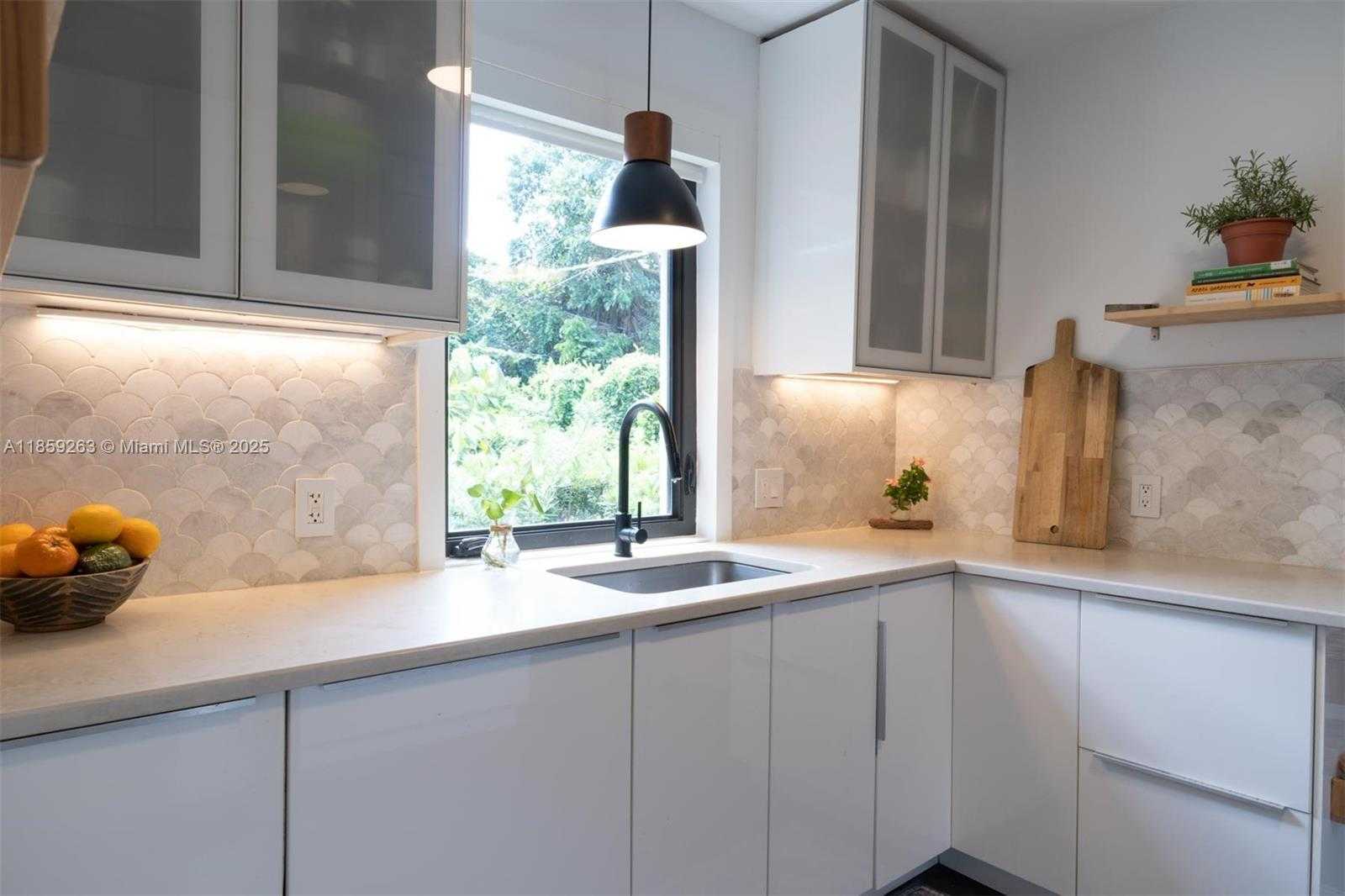 Small Image of 10828 NORTH WEST 2ND AVE, Miami Shores Number 24