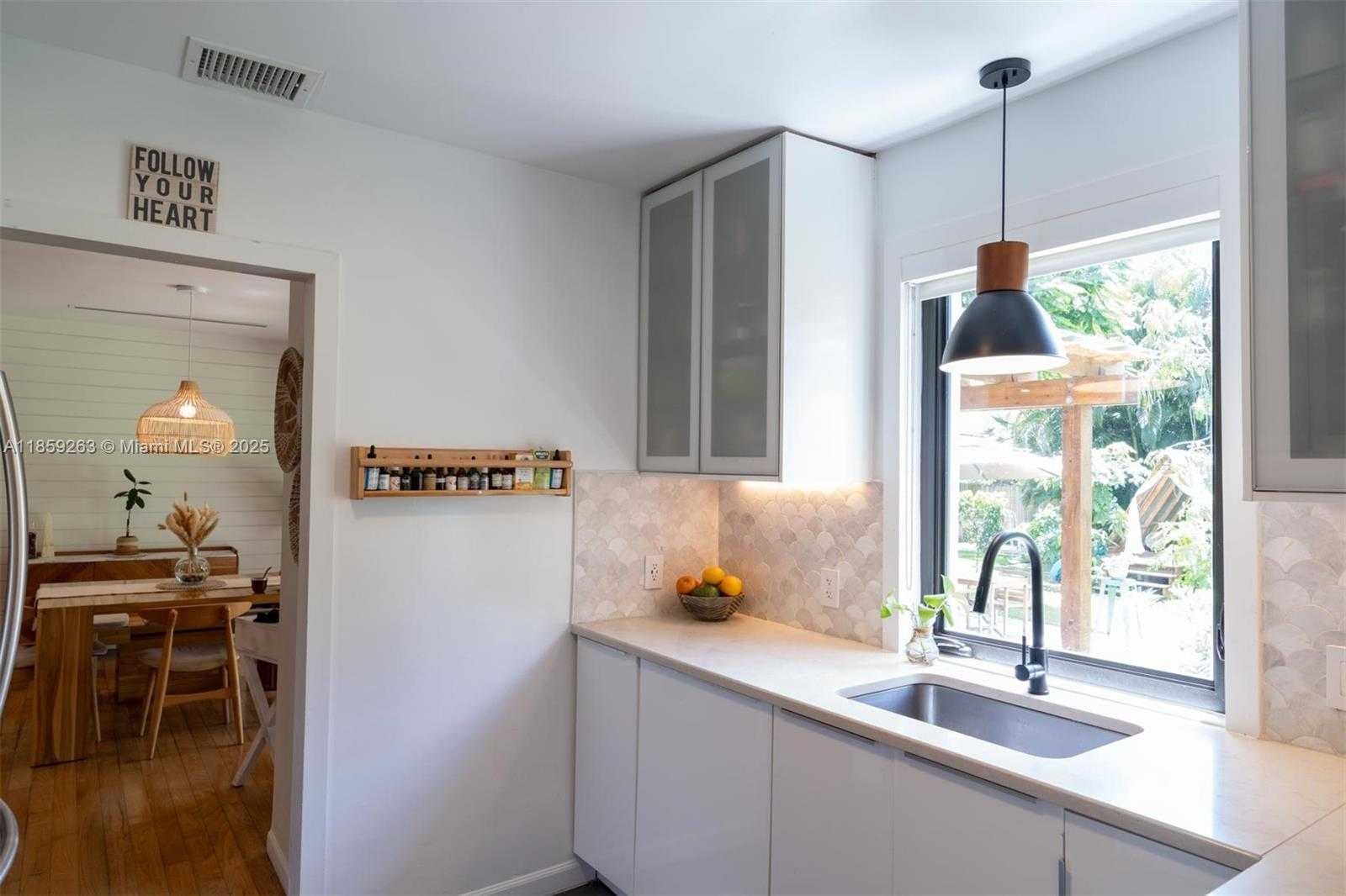 Small Image of 10828 NORTH WEST 2ND AVE, Miami Shores Number 25
