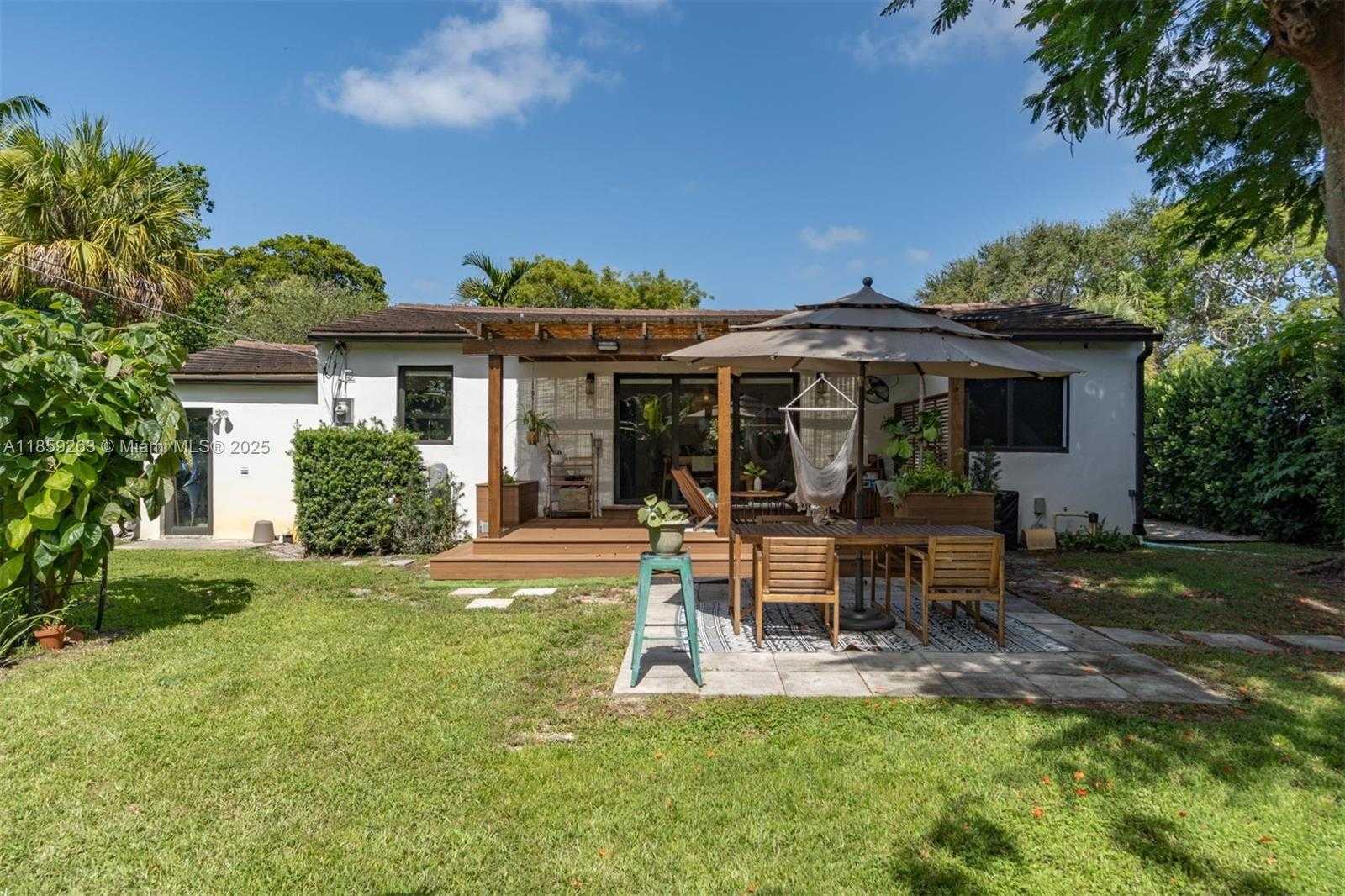 Small Image of 10828 NORTH WEST 2ND AVE, Miami Shores Number 38