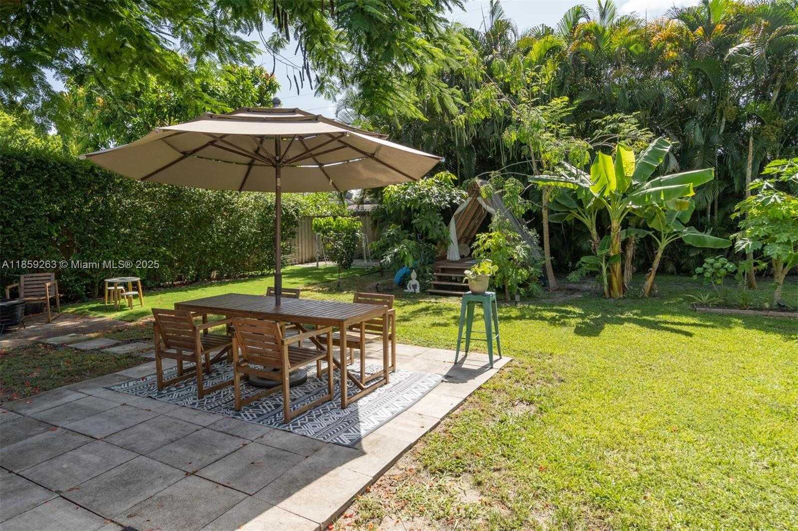 Small Image of 10828 NORTH WEST 2ND AVE, Miami Shores Number 40