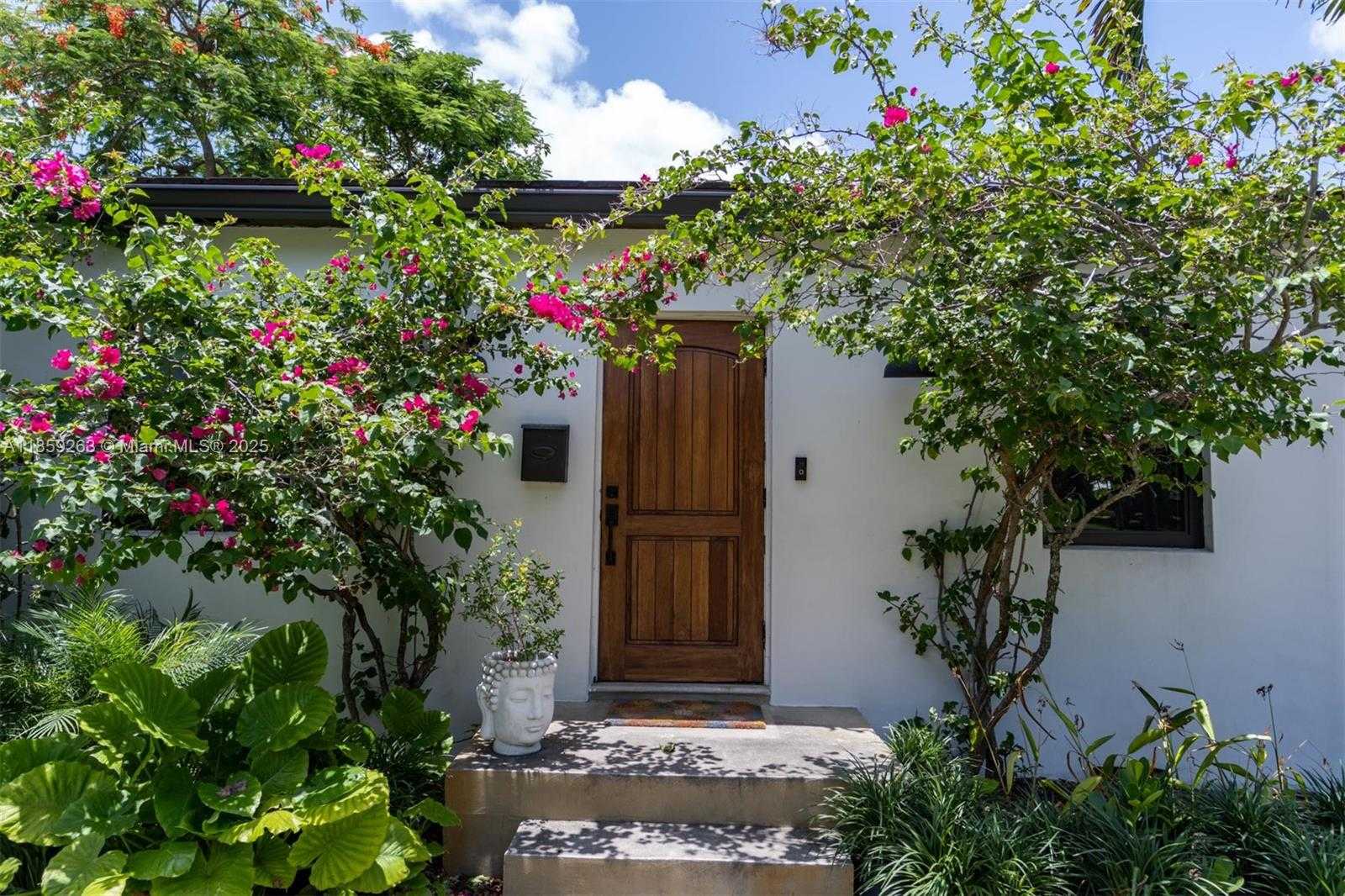 Small Image of 10828 NORTH WEST 2ND AVE, Miami Shores Number 6