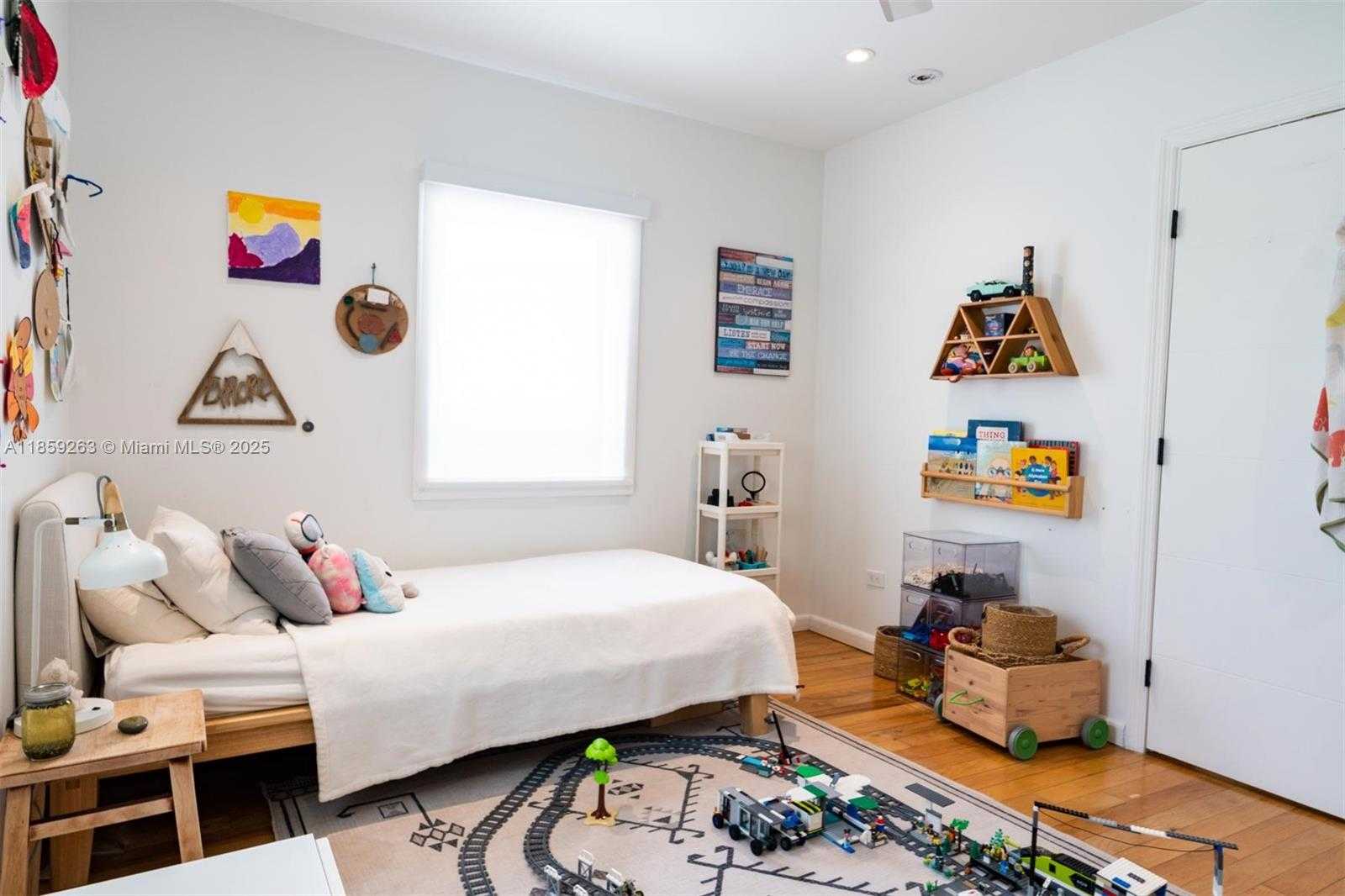 Small Image of 10828 NORTH WEST 2ND AVE, Miami Shores Number 8