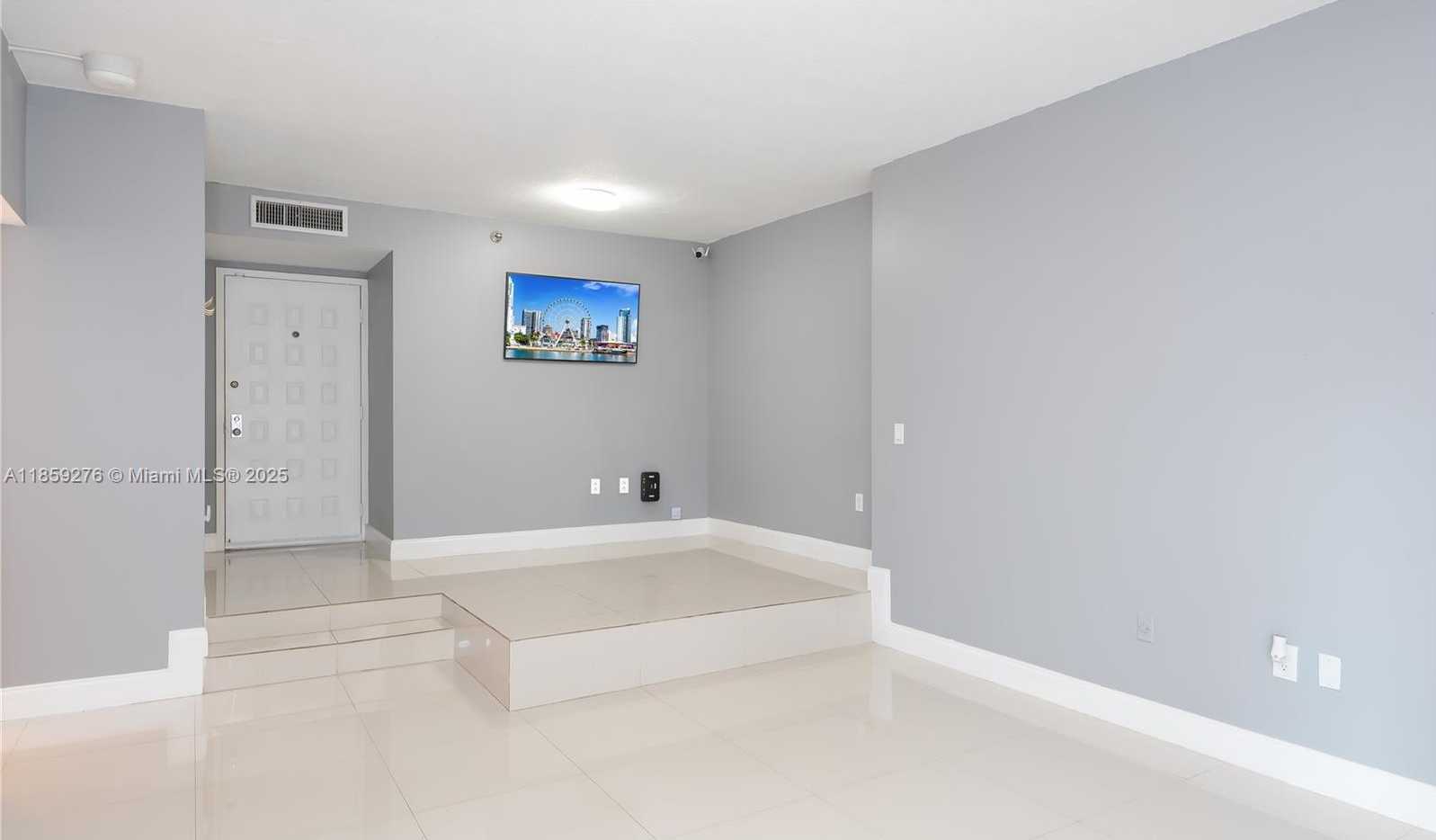 Small Image of 6061 COLLINS AVE #4B, Miami Beach Number 15