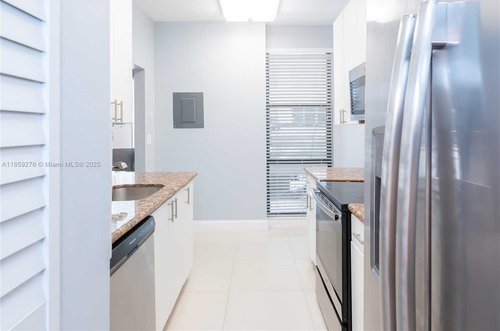 Small Image of 6061 COLLINS AVE #4B, Miami Beach Number 23