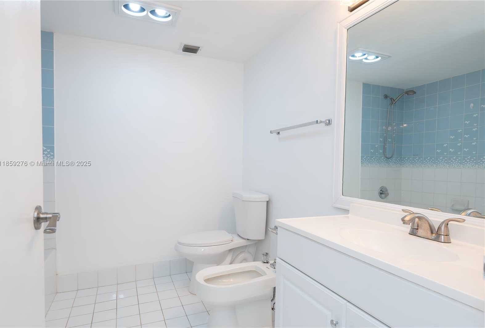 Small Image of 6061 COLLINS AVE #4B, Miami Beach Number 32