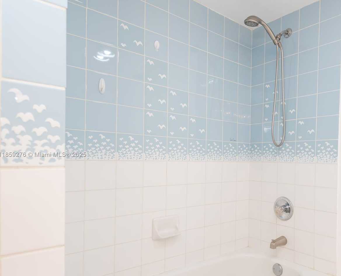 Small Image of 6061 COLLINS AVE #4B, Miami Beach Number 33