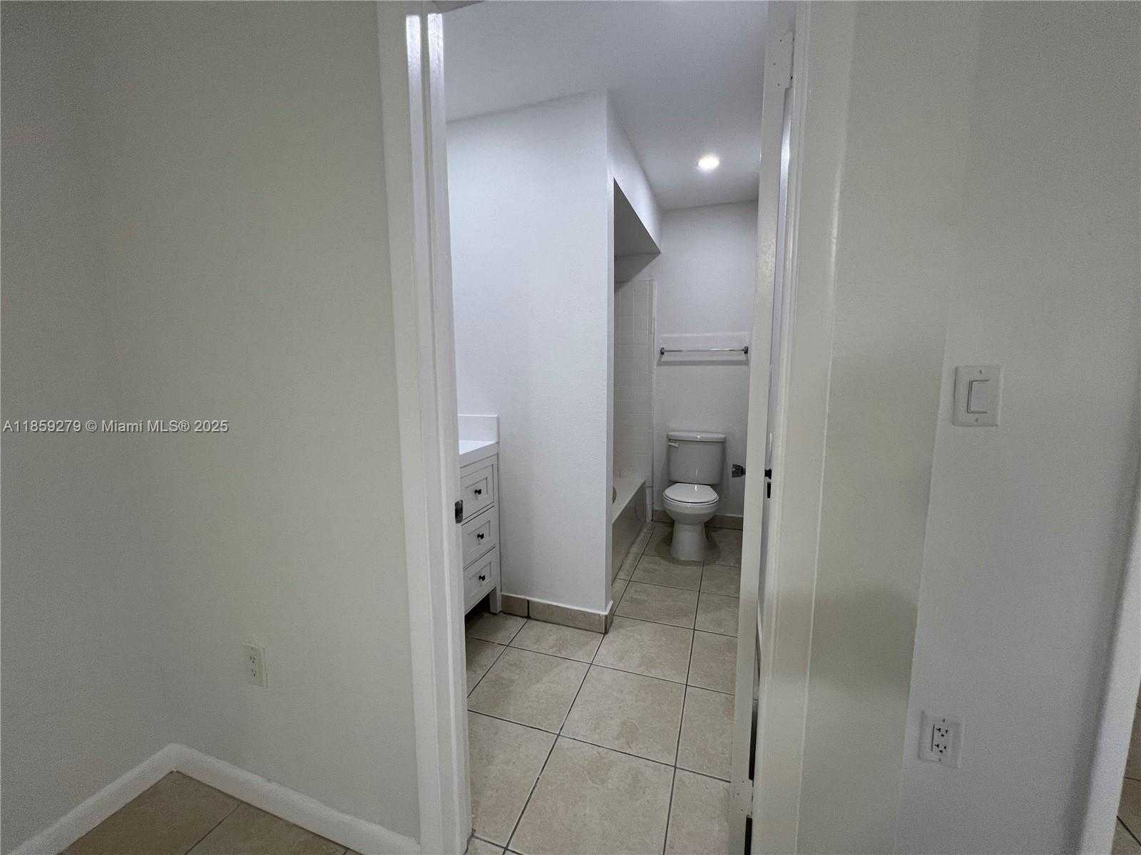 Small Image of 15591 SOUTH WEST 105TH TER #522, Miami Number 10