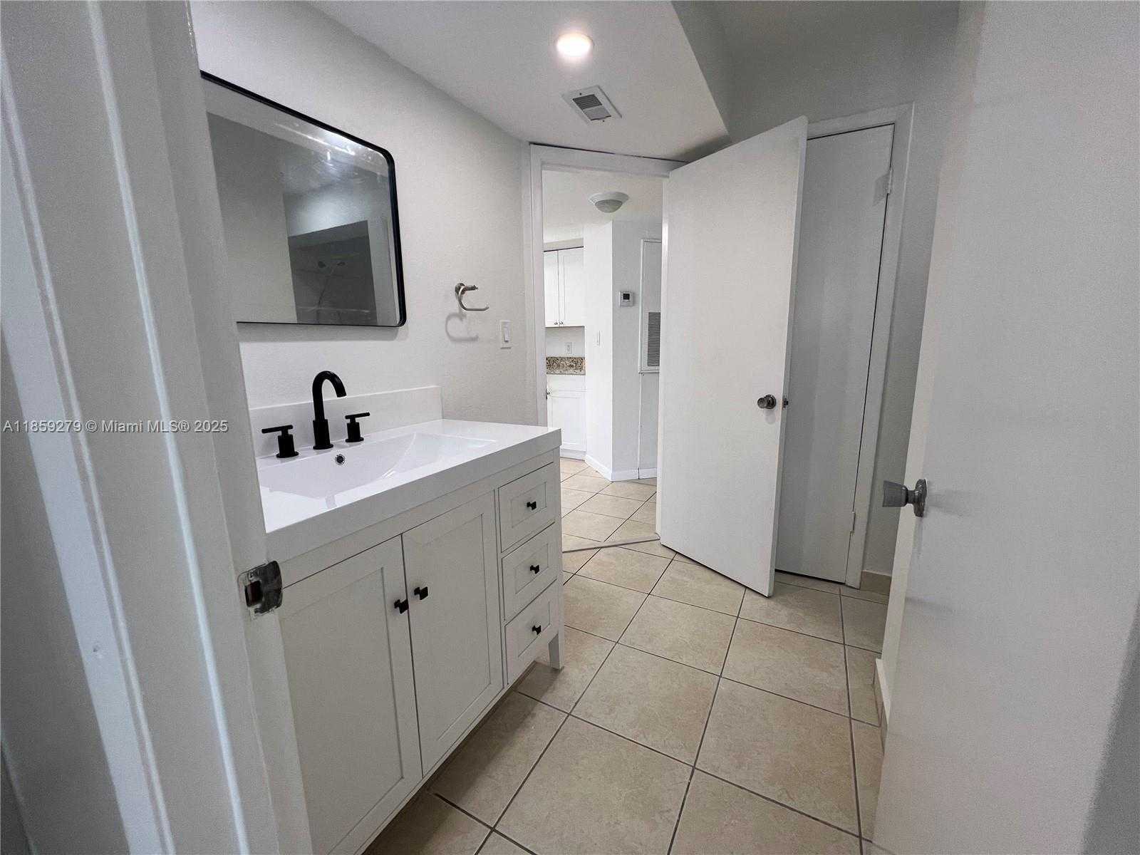 Small Image of 15591 SOUTH WEST 105TH TER #522, Miami Number 18