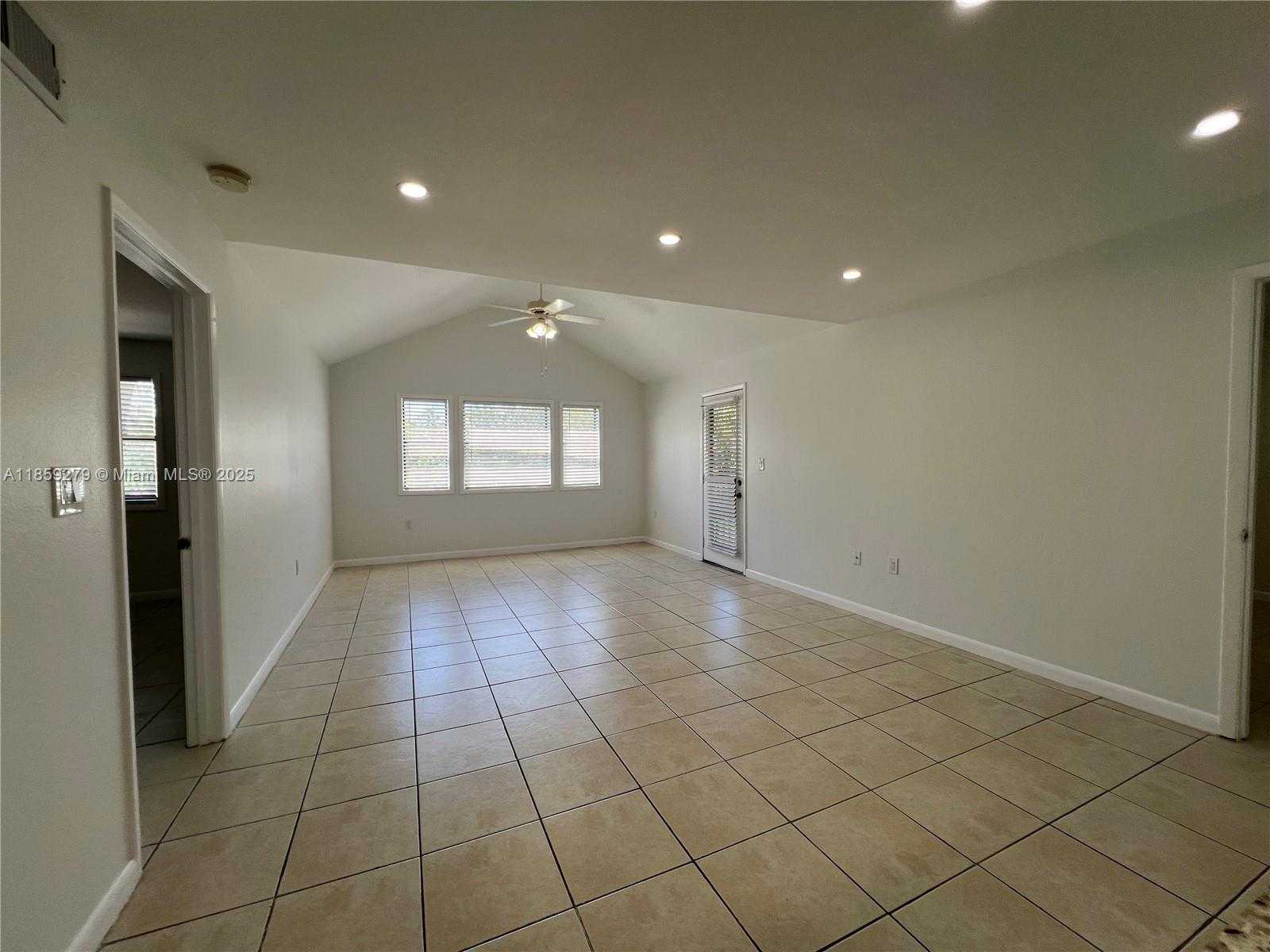 Small Image of 15591 SOUTH WEST 105TH TER #522, Miami Number 2