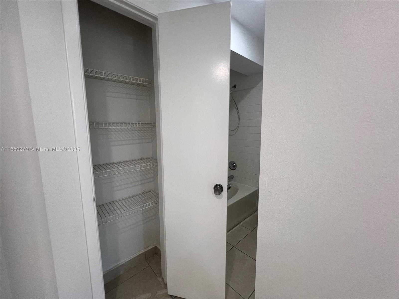 Small Image of 15591 SOUTH WEST 105TH TER #522, Miami Number 20