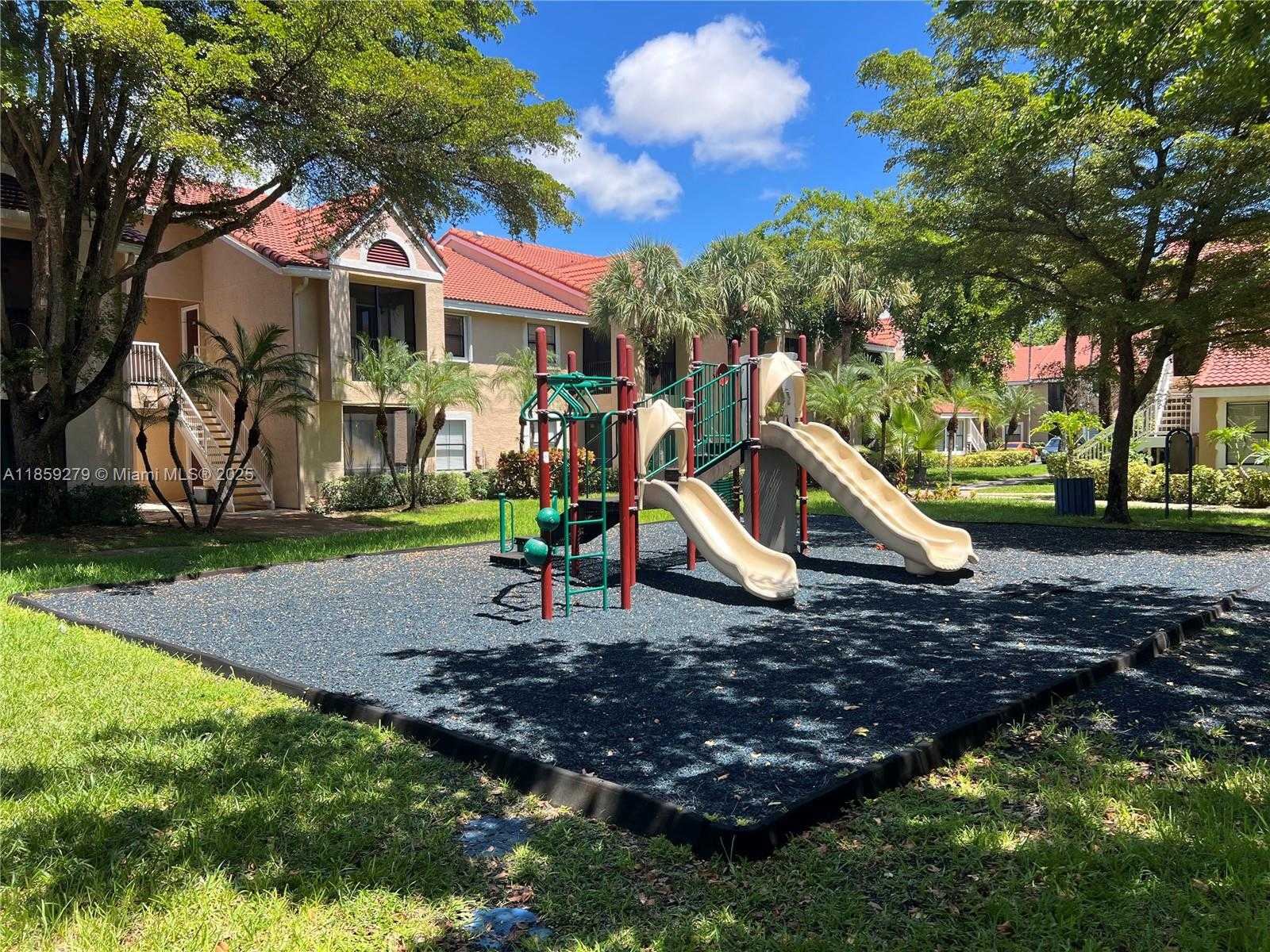 Small Image of 15591 SOUTH WEST 105TH TER #522, Miami Number 28