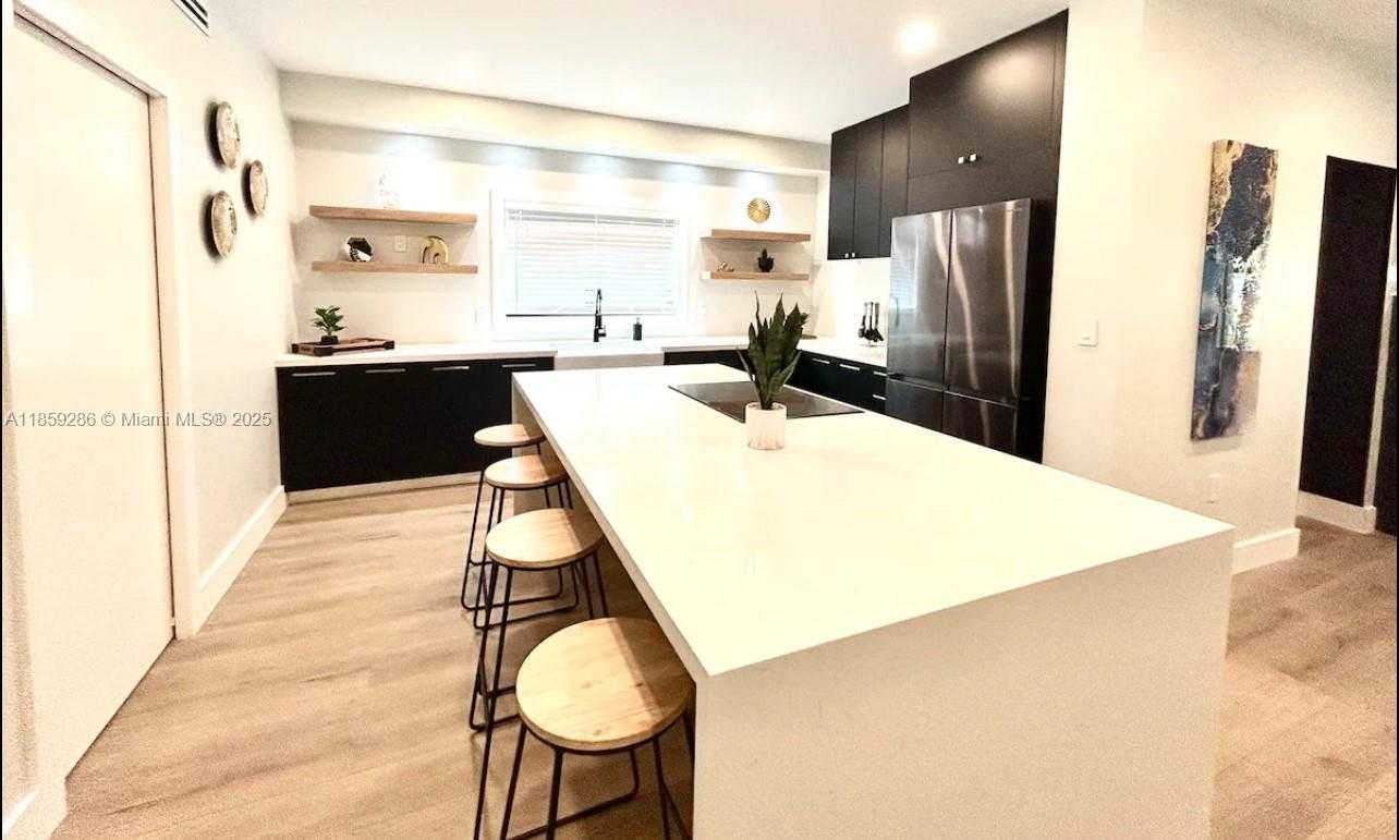 Small Image of 2360 SOUTH WEST 12TH ST, Miami Number 4