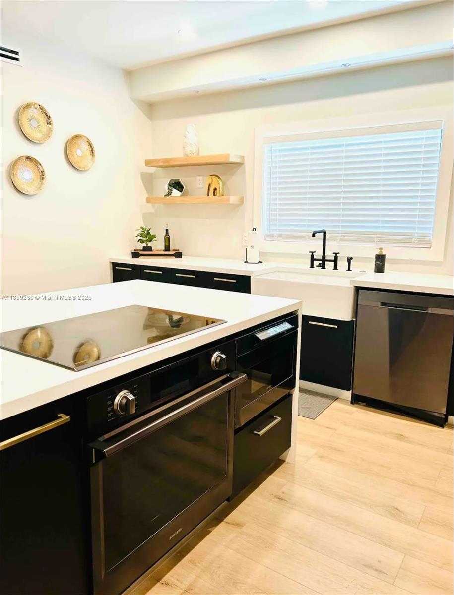 Small Image of 2360 SOUTH WEST 12TH ST, Miami Number 6